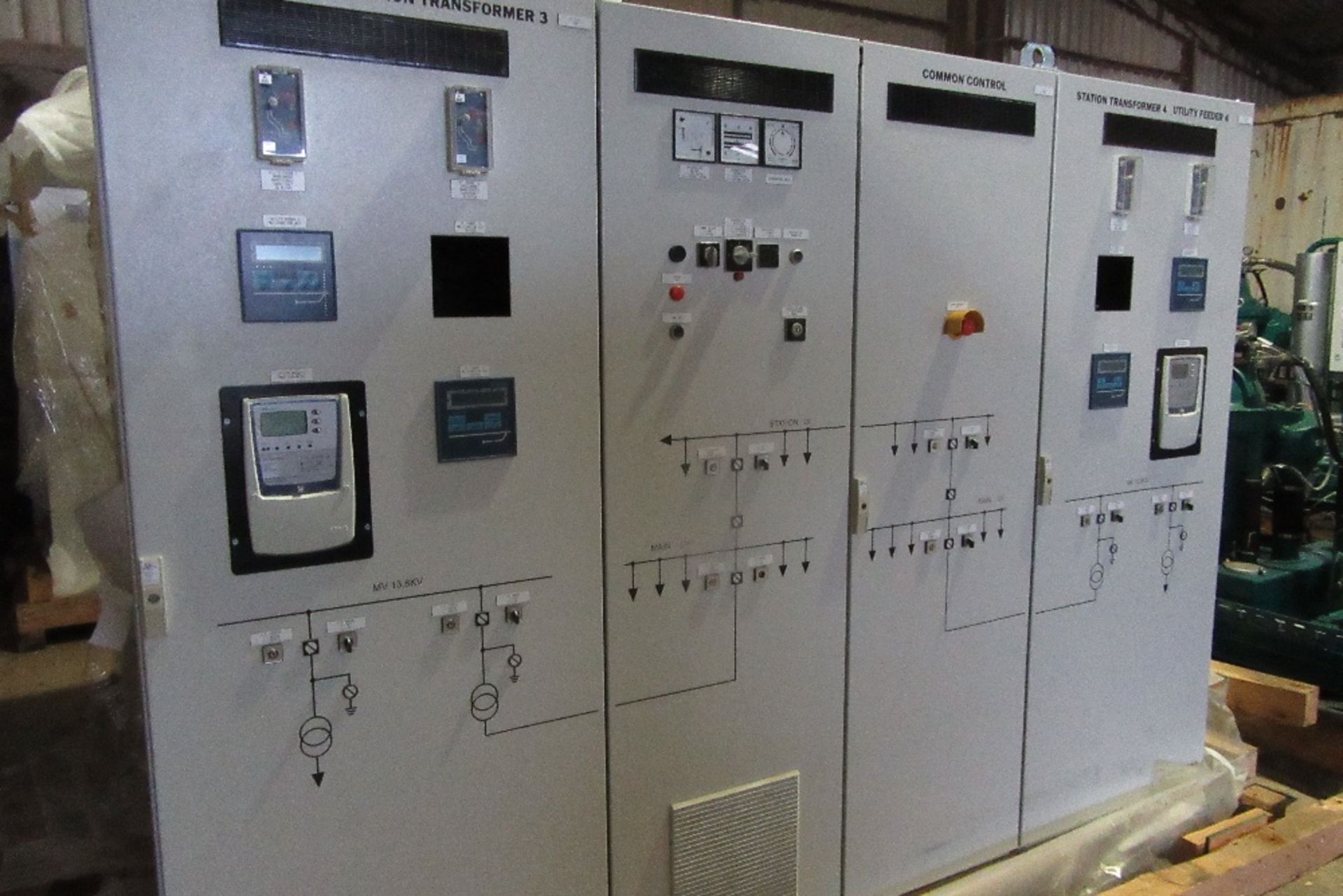Woodward Power Solutions Station Transformer / Utility Feed Control Cabinet inc: Prometer KVAR Meter - Bild 2 aus 28