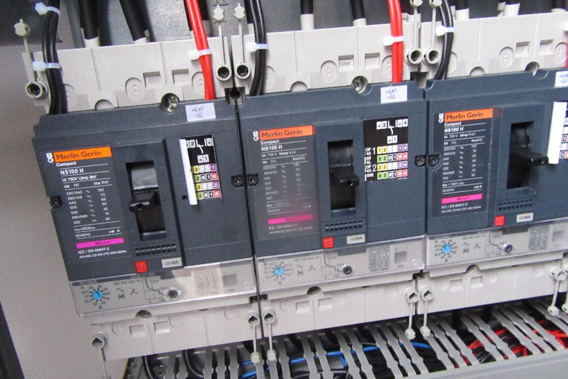 Woodward Power Solutions Feeder Station Control Cabinet inc: Merlin Gerin NS100H, Scneider Compact N - Bild 7 aus 16