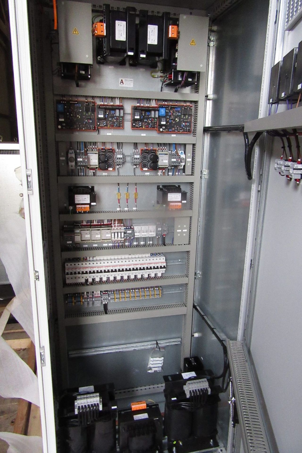 Woodward Power Solutions 110V DC Board Control Cabinet inc: Glattungsdrossel MH20, Einphasen 4.5KVA - Bild 5 aus 17