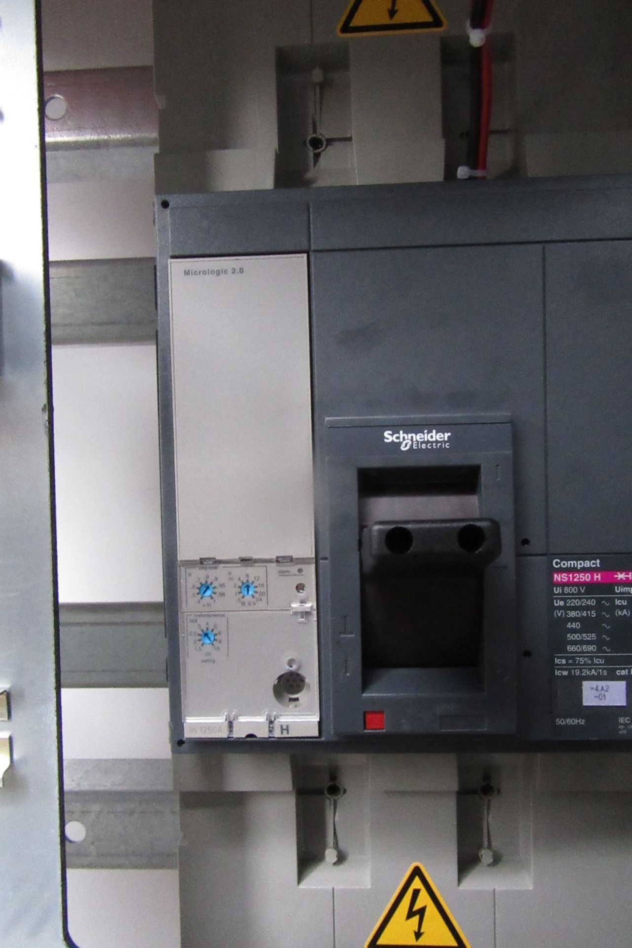 Woodward Power Solutions Feeder Station Control Cabinet inc: Merlin Gerin NS100H, Scneider Compact N - Bild 10 aus 16