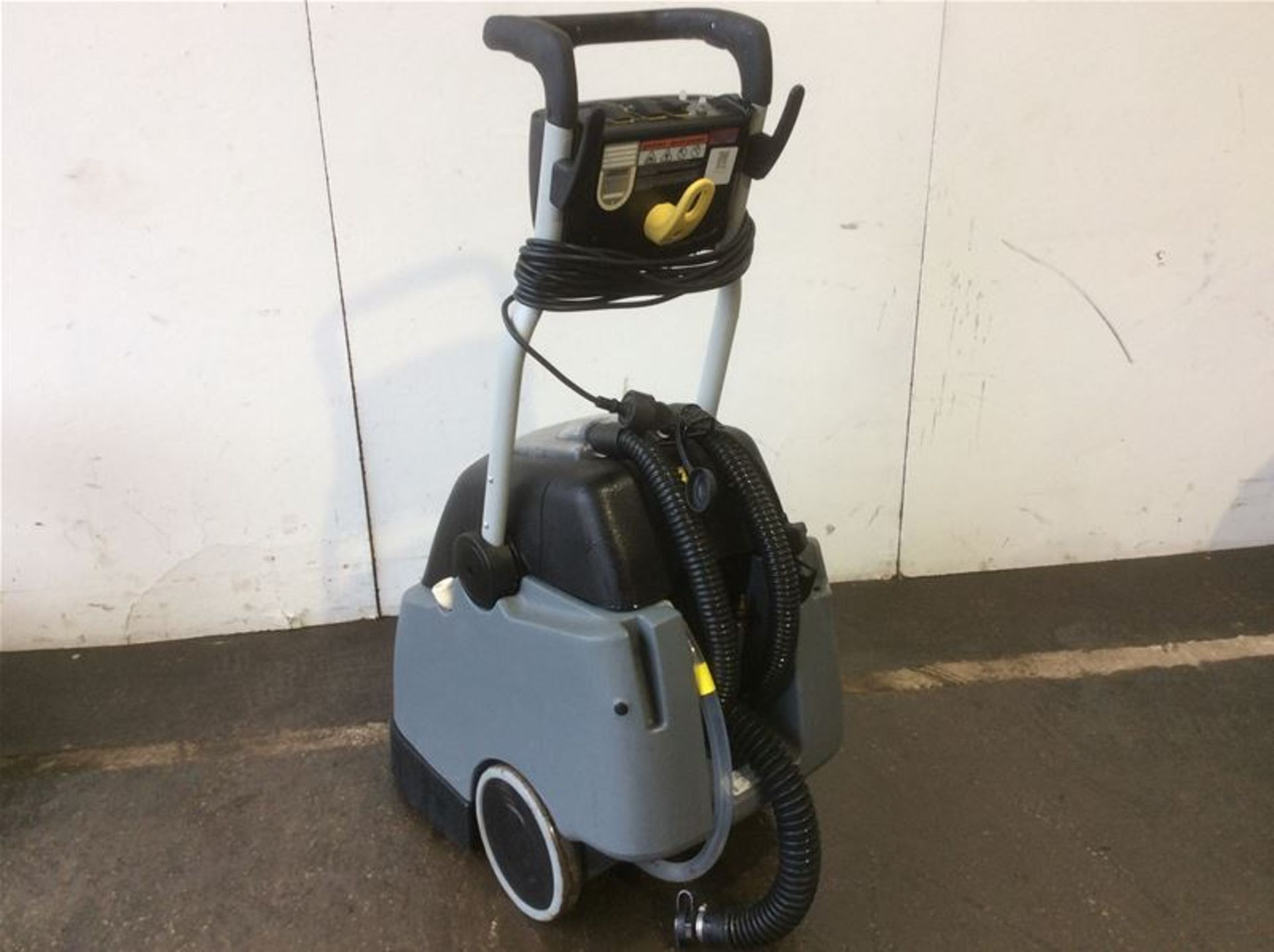 KARCHER PROFESSIONAL BRC 45/45C CARPET CLEANER - 240V - Image 2 of 4