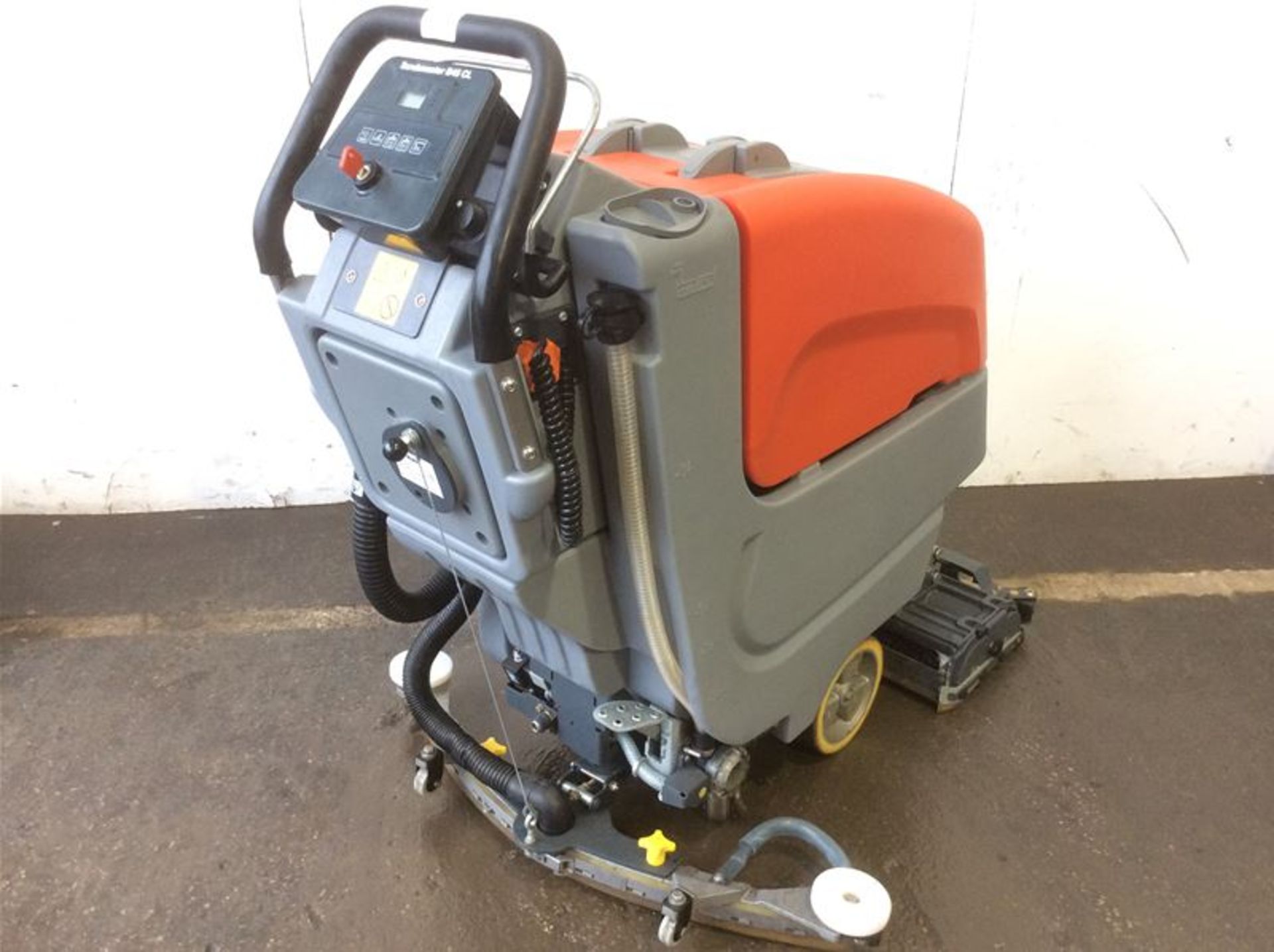 HAKO SCRUBMASTER B45 CL WALK BEHIND SCRUBBER DRYER - BATTERY OPERATED - Image 2 of 5