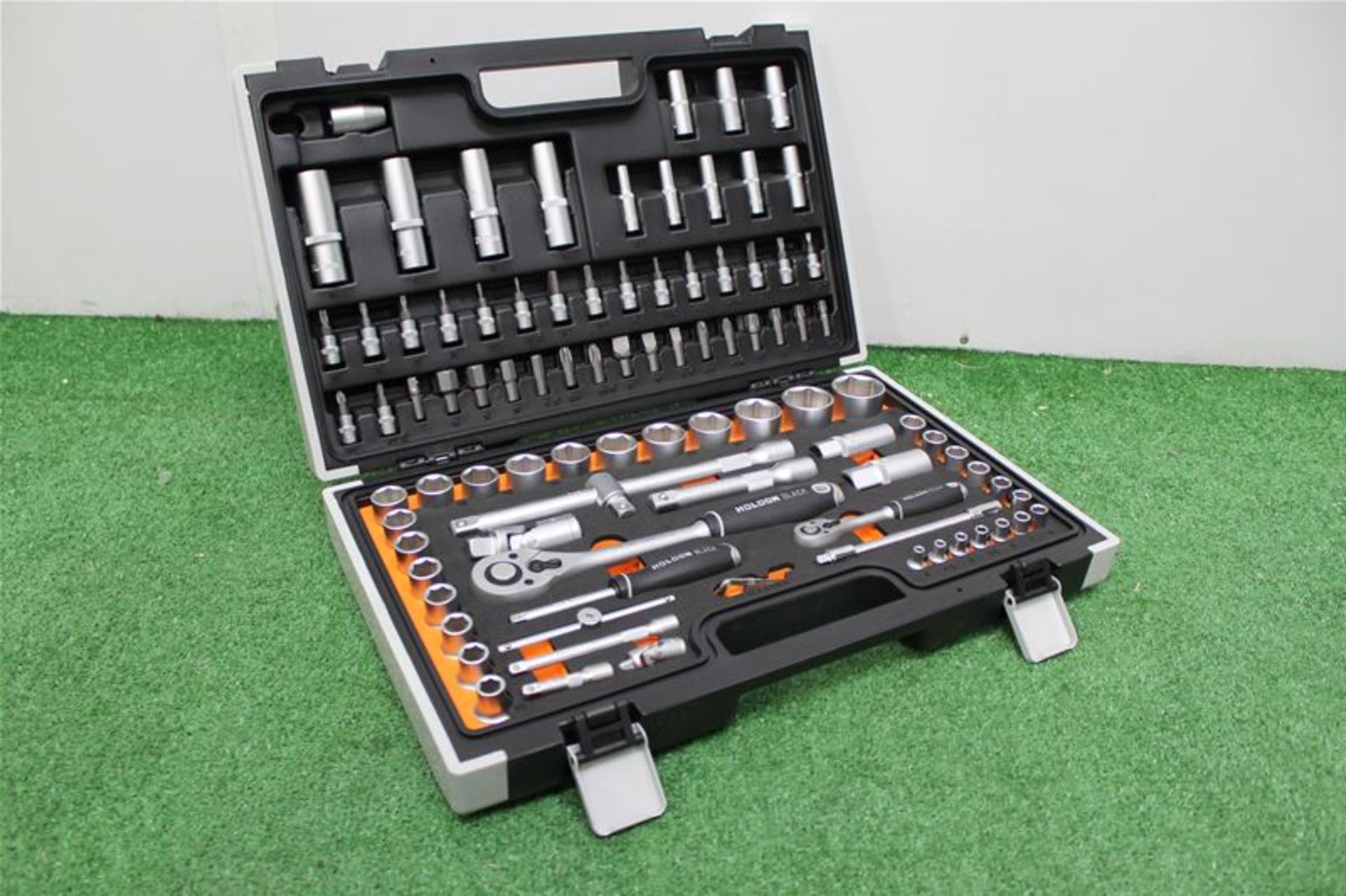 HOLDON BLACK 1/4in- 1/2in Socket Set