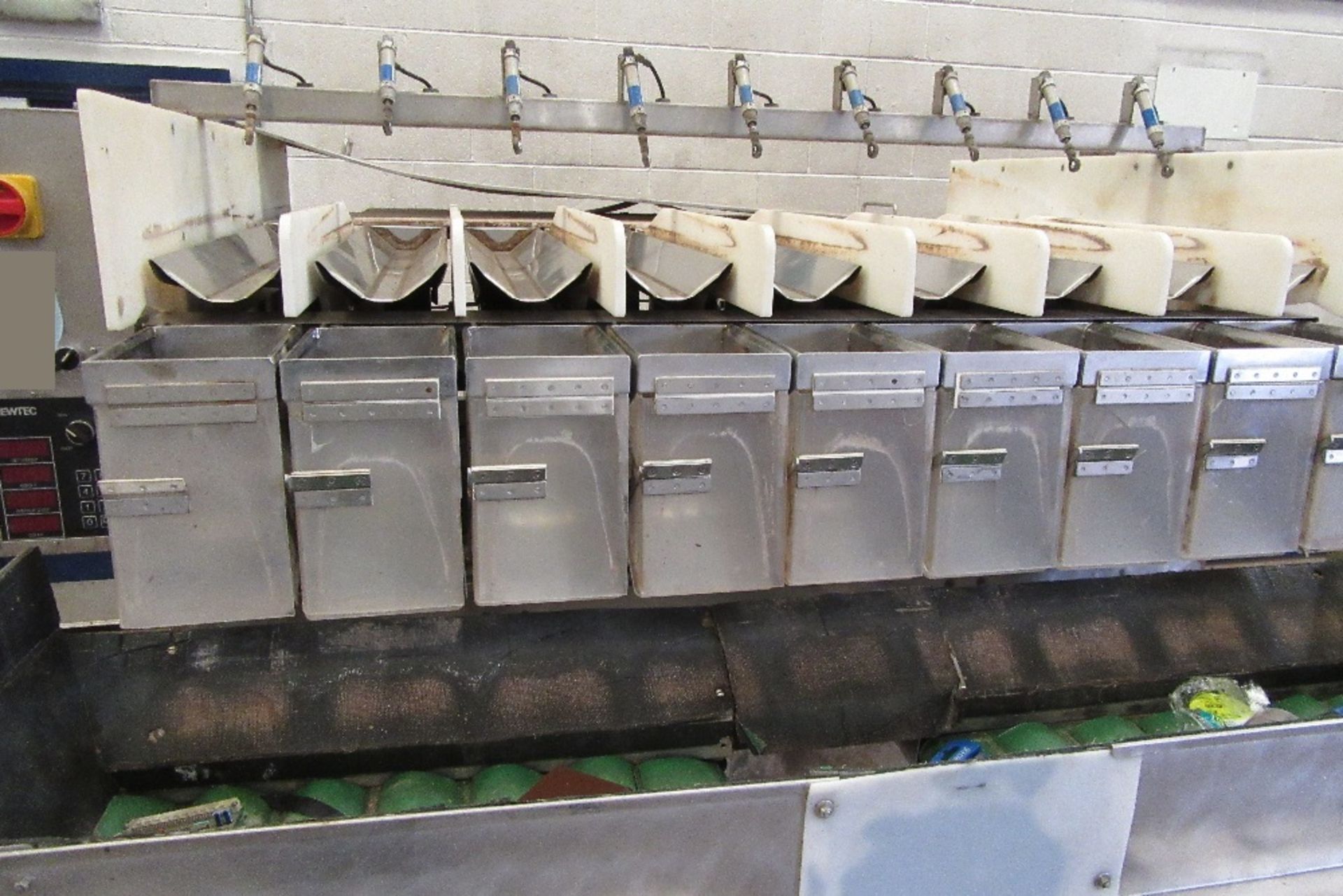 Newtec 2009 Stainless Steel 9 Head Weigher c/w Centre Fill Conveyors - Image 6 of 6