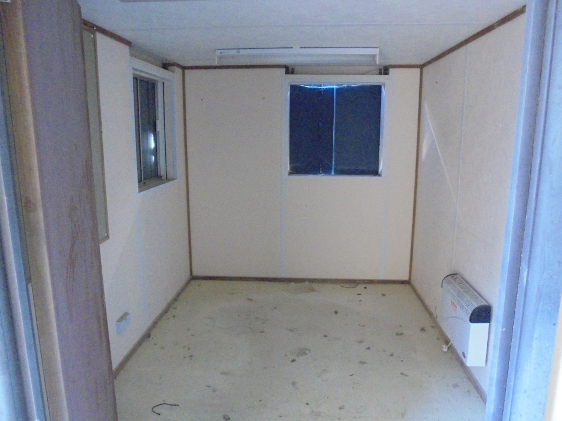 WFR358 32ft x 9ft Anti Vandal Double Office / Kitchen - Image 5 of 7