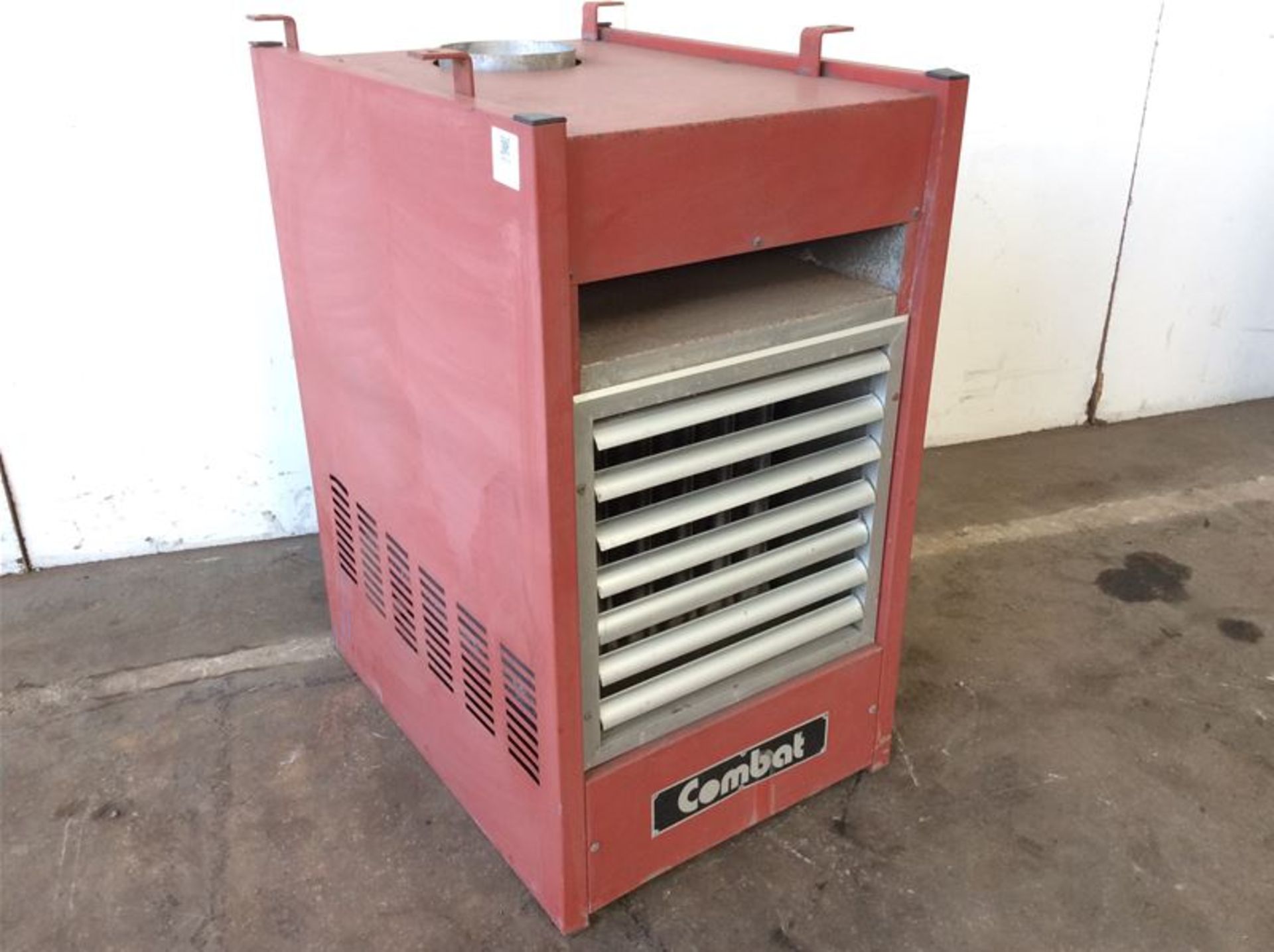 COMBAT CUHA 120 NATURAL GAS FIRED AIR SPACE HEATER - 33KW