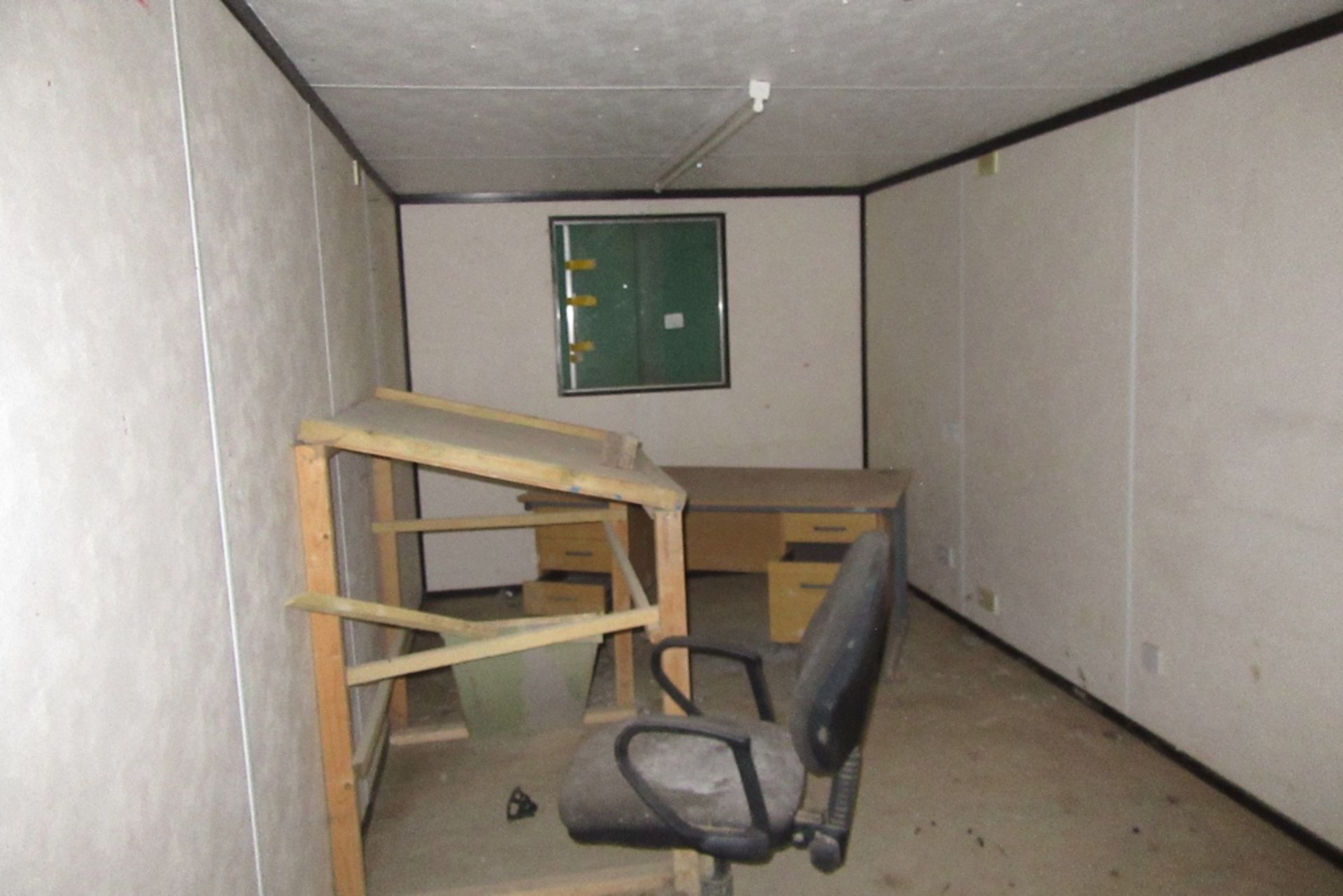 A412852 21ft x 8ft Anti Vandal Office - Image 7 of 8