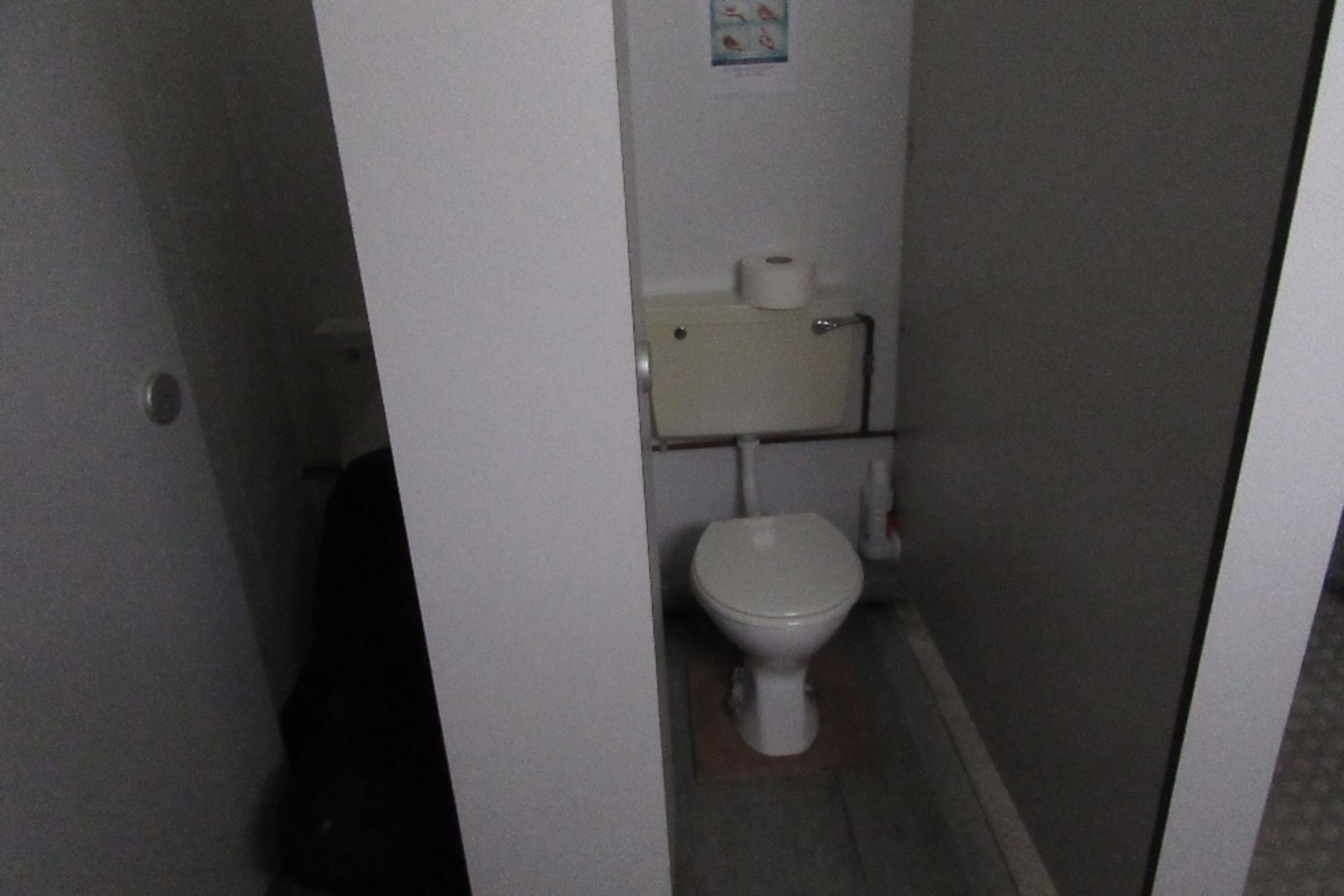 NH80000829 32ft x 10ft Anti Vandal Jack Leg Canteen / Toilet - Image 9 of 10