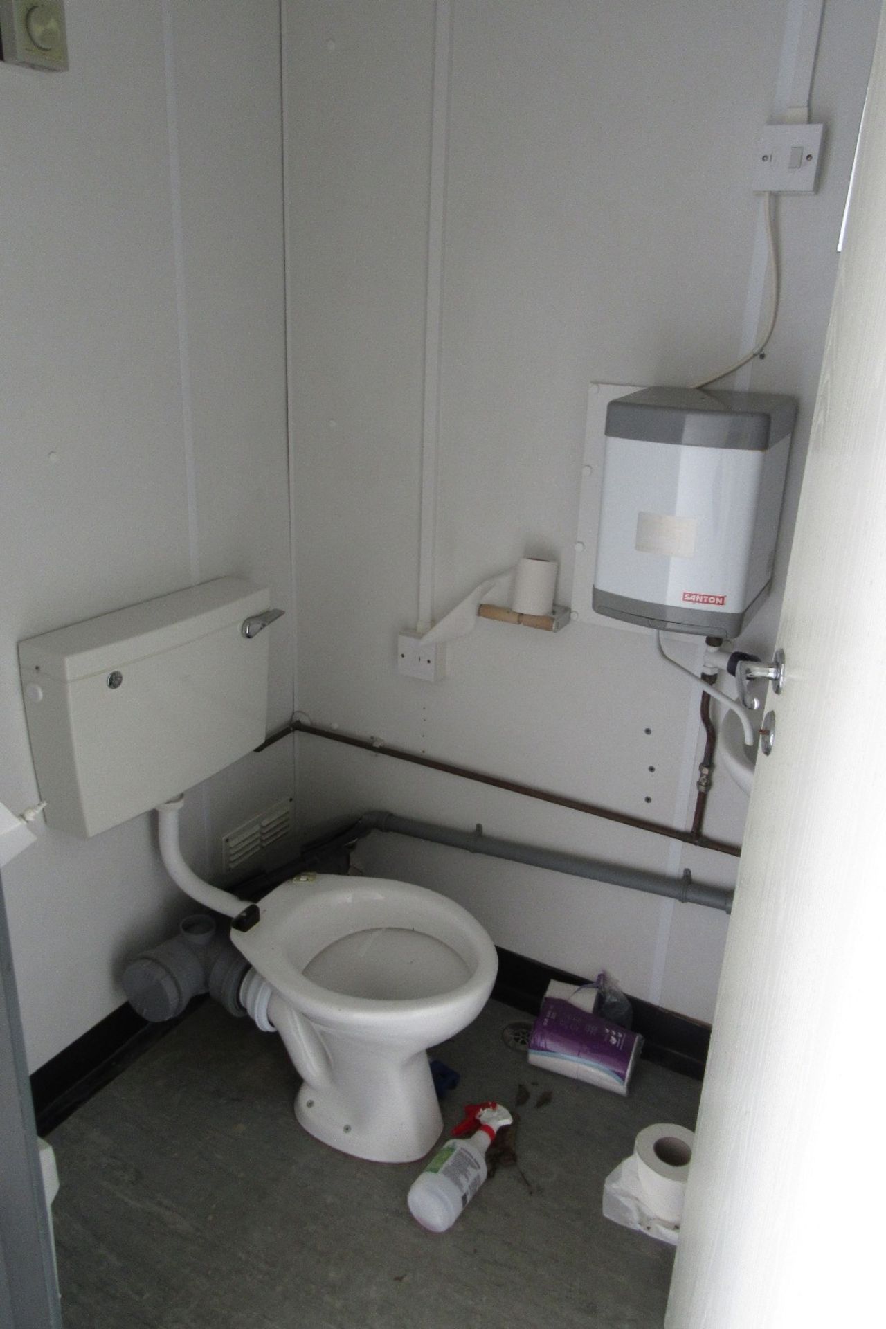 NH80000829 32ft x 10ft Anti Vandal Jack Leg Canteen / Toilet - Image 10 of 10