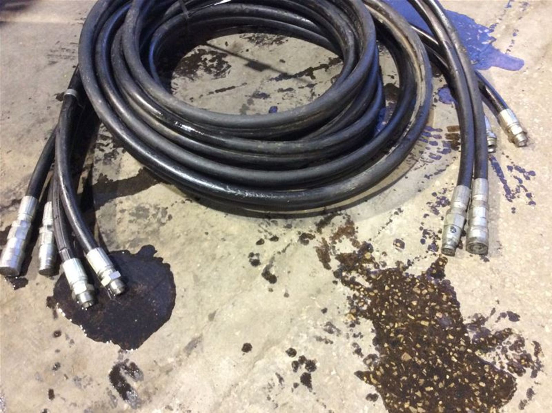 X2 PAIRS OF HYDRAULIC HOSES - Image 2 of 2