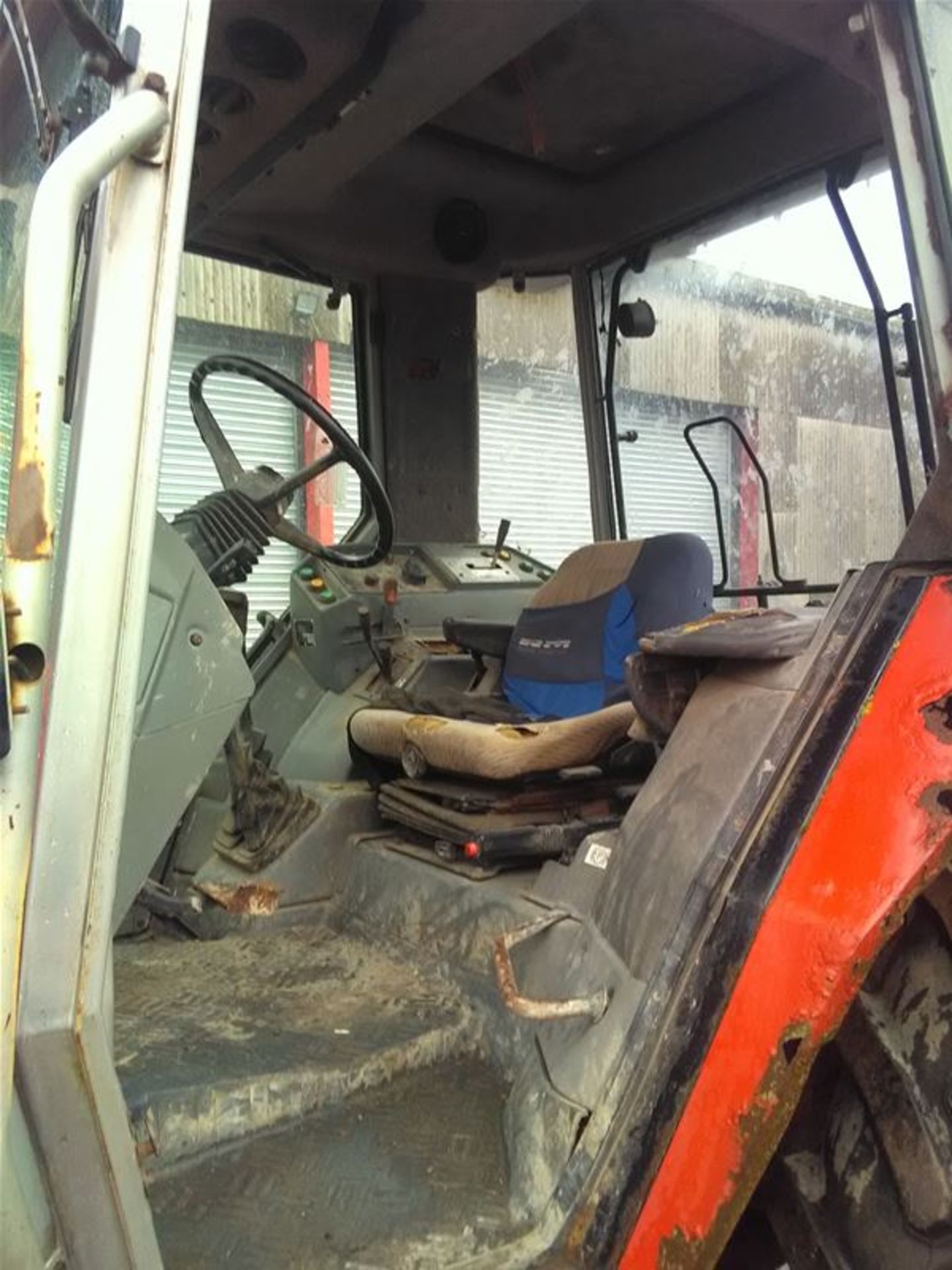 1993 Massey Ferguson 3085 Tractor - Image 5 of 6