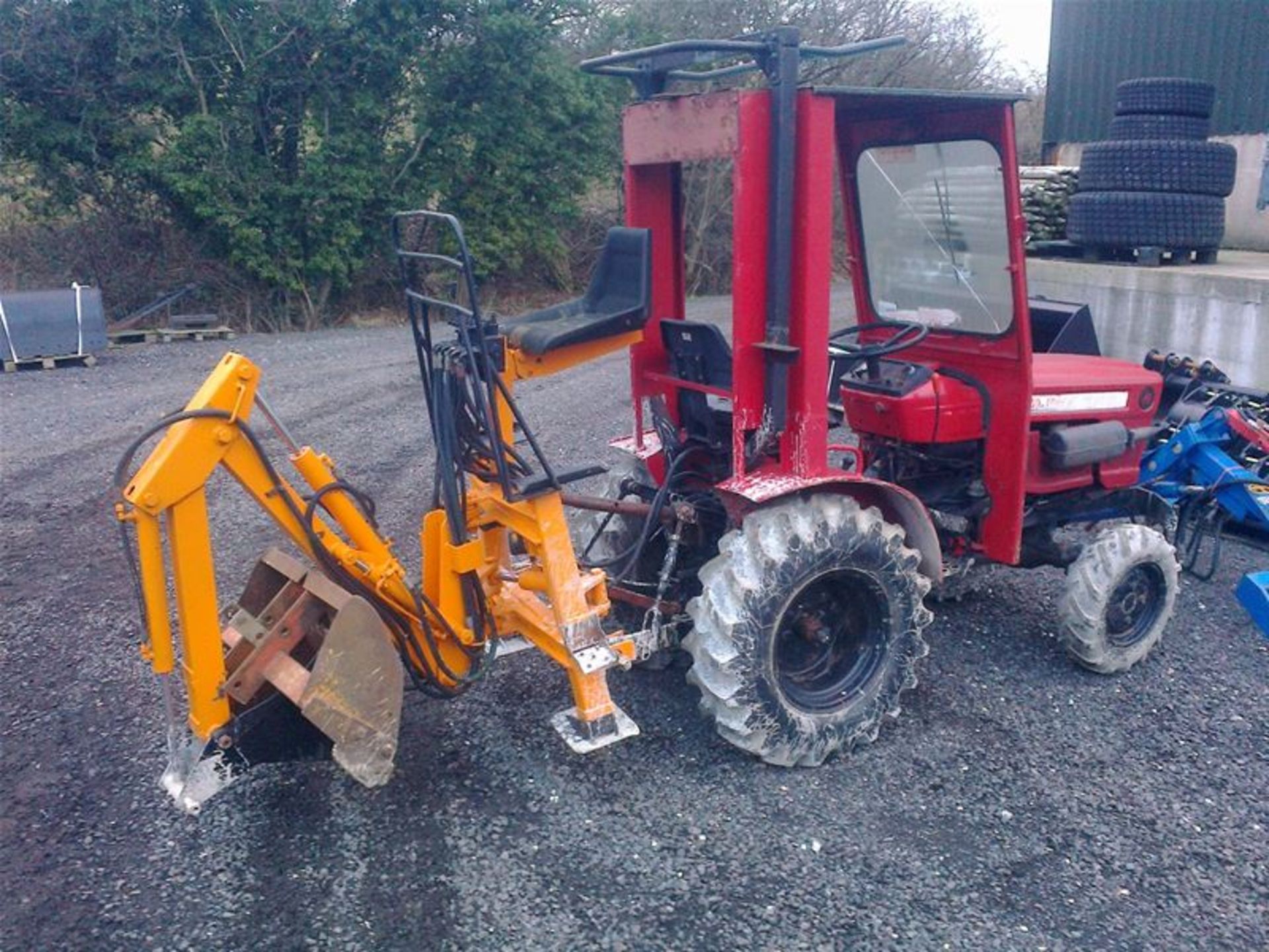 YANMAR YM 186D 4WD DIESEL TRACTOR C/W BACKHOE DIGGER - Image 3 of 10