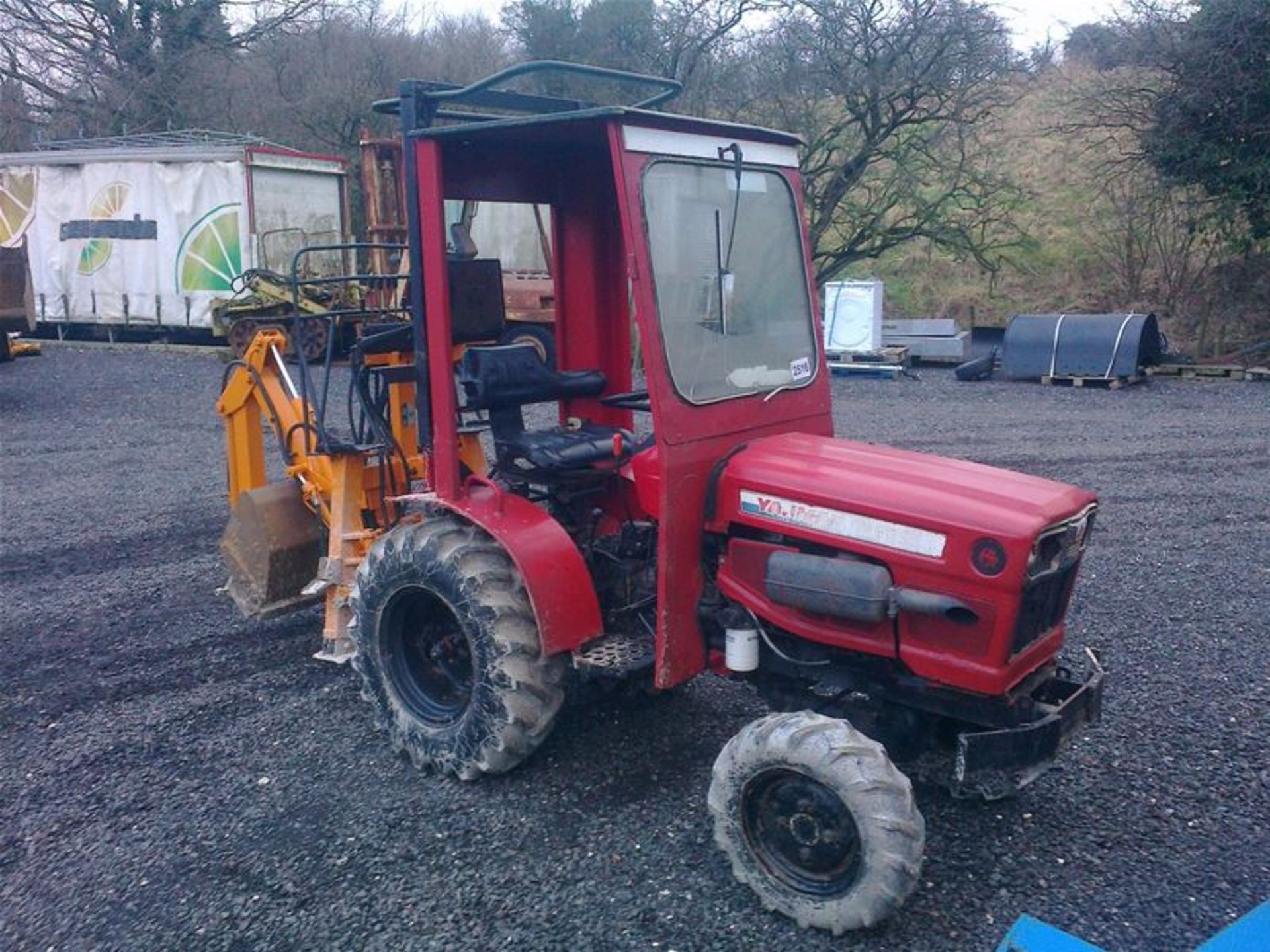 YANMAR YM 186D 4WD DIESEL TRACTOR C/W BACKHOE DIGGER - Image 4 of 10