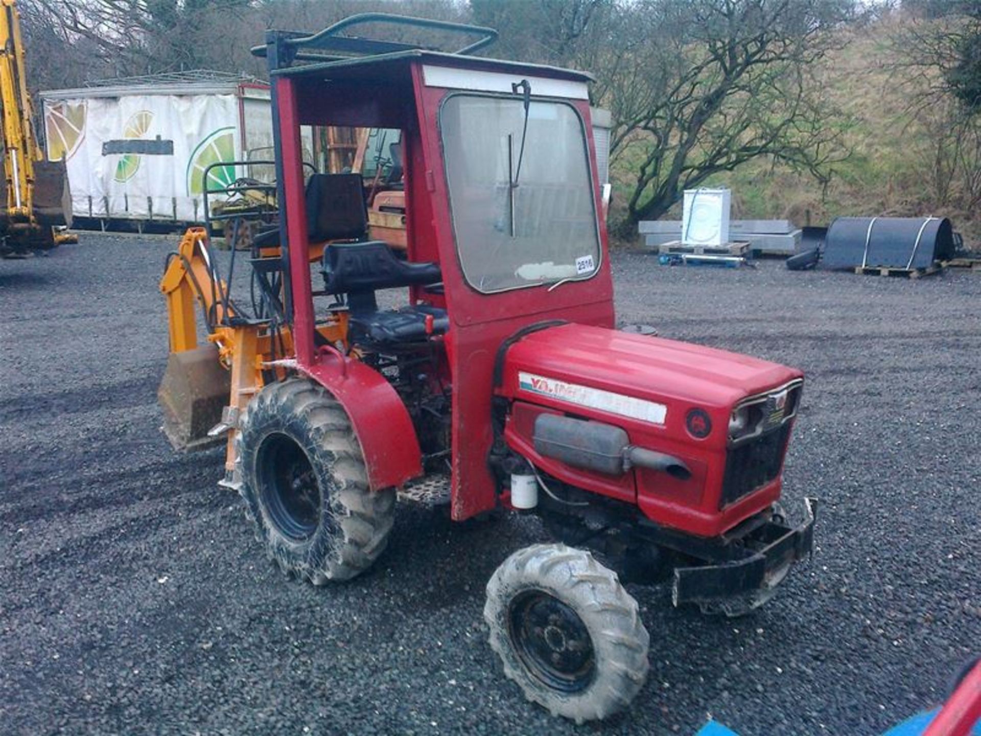 YANMAR YM 186D 4WD DIESEL TRACTOR C/W BACKHOE DIGGER - Bild 2 aus 10