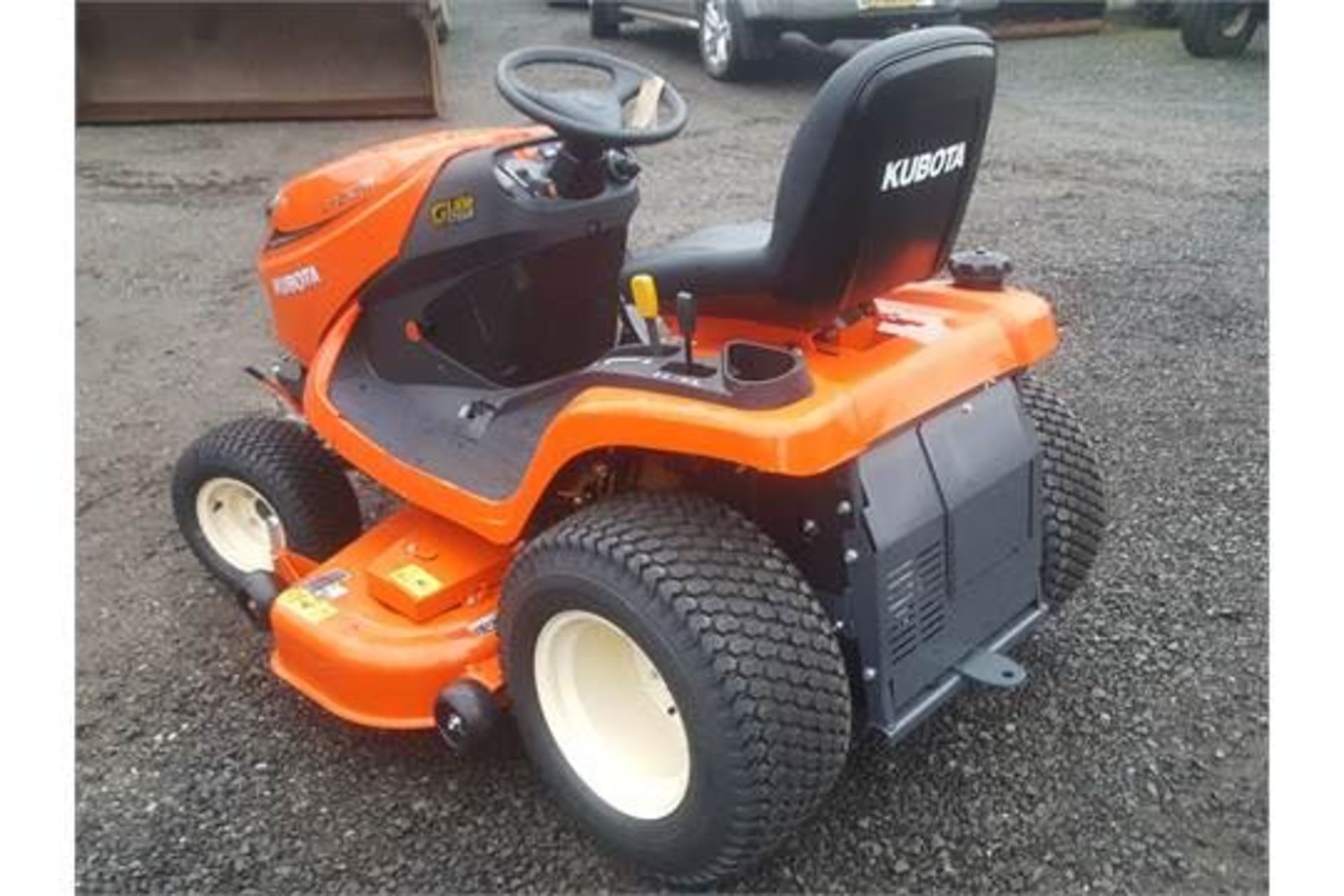 2016 Kubota GR2120 Diesel Mower 48inch deck with mulching kit - Image 3 of 10