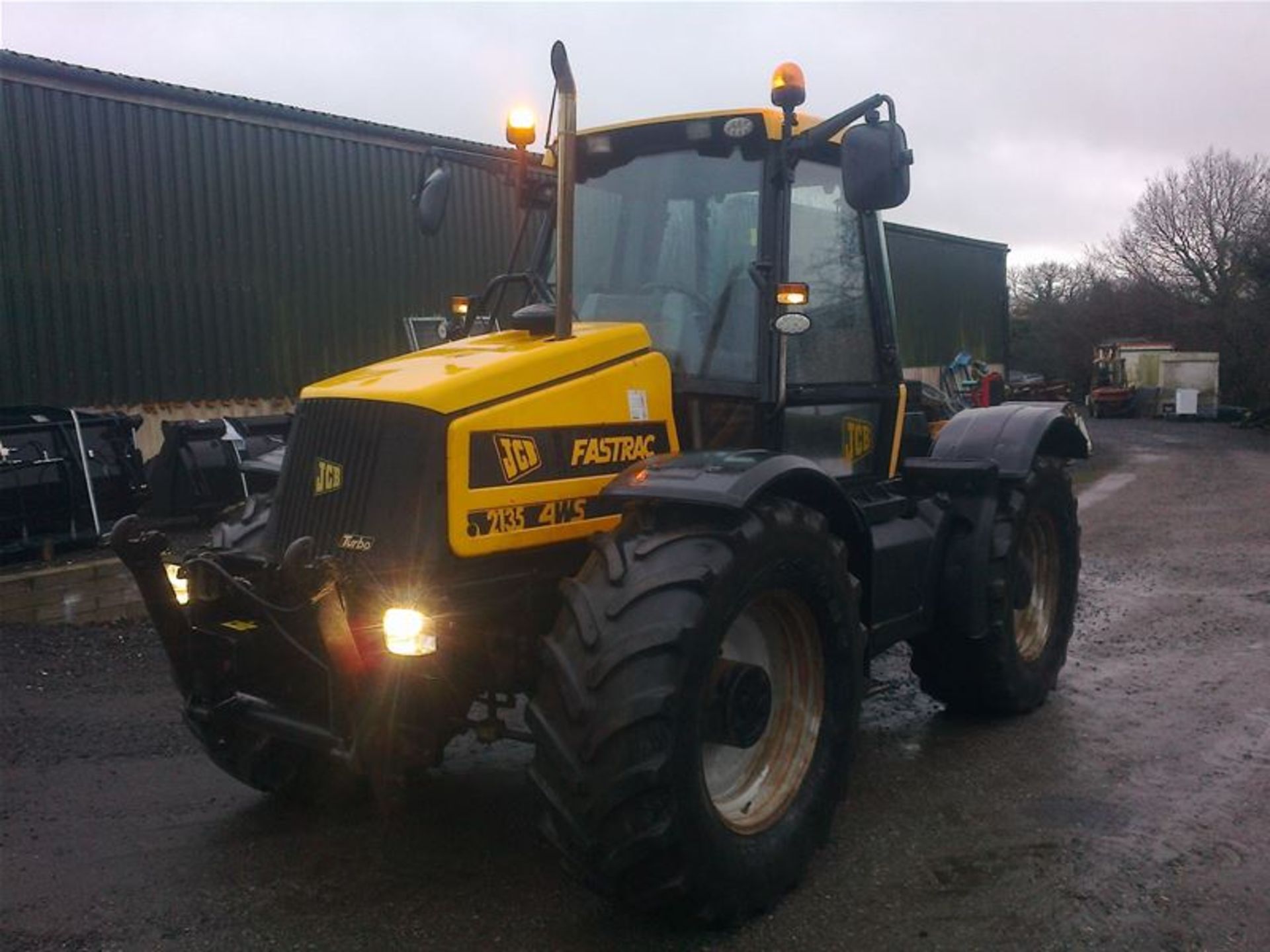 2001 JCB FASTRAC 4WS - Image 2 of 9