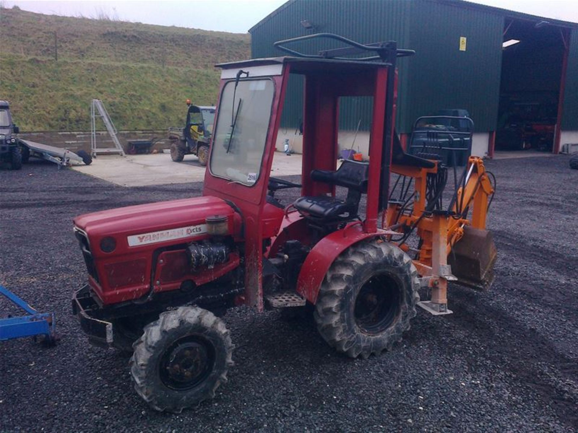 YANMAR YM 186D 4WD DIESEL TRACTOR C/W BACKHOE DIGGER