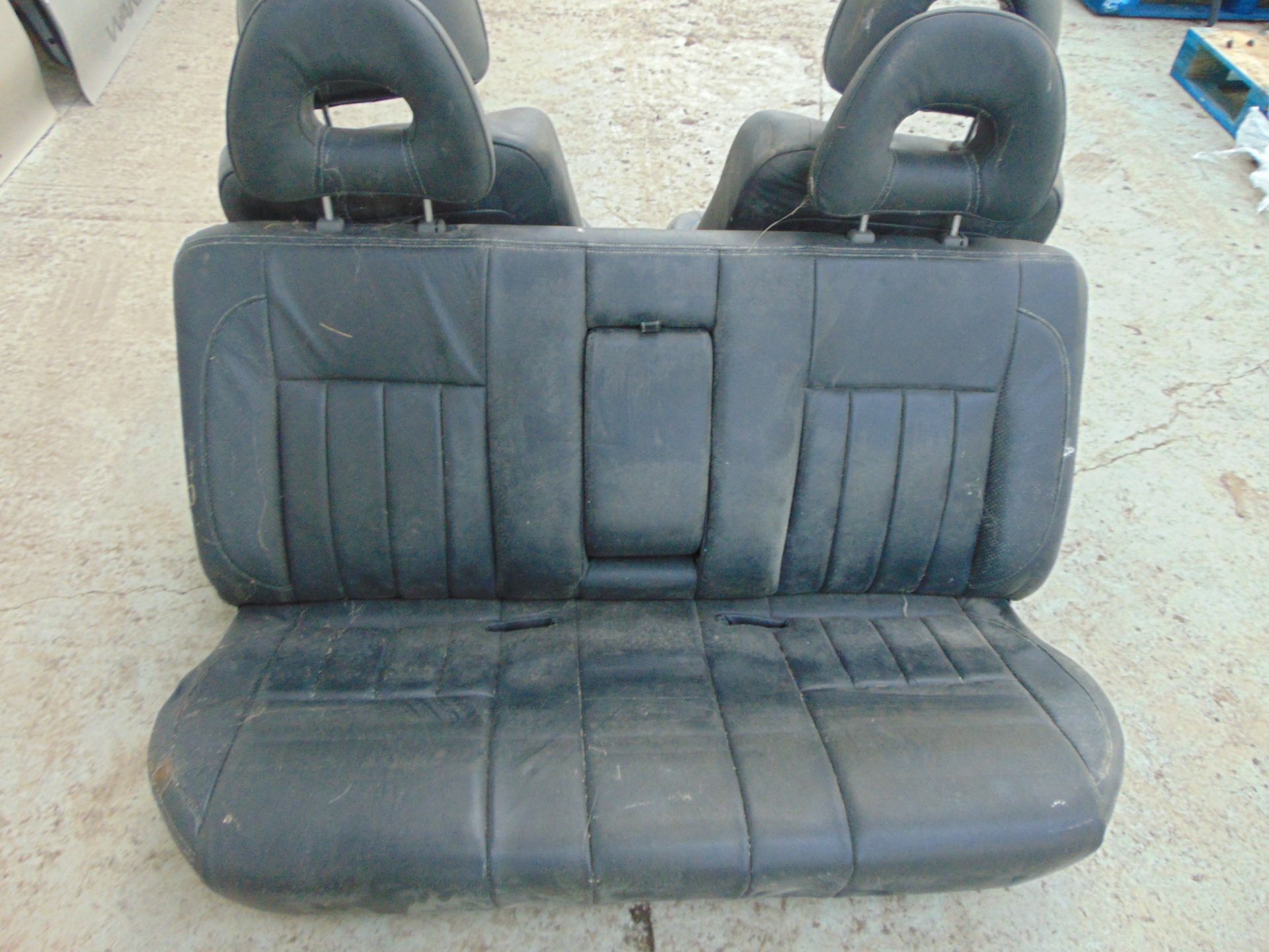 L200 warrior leather interior x2 front seats and rear seat - Image 2 of 3