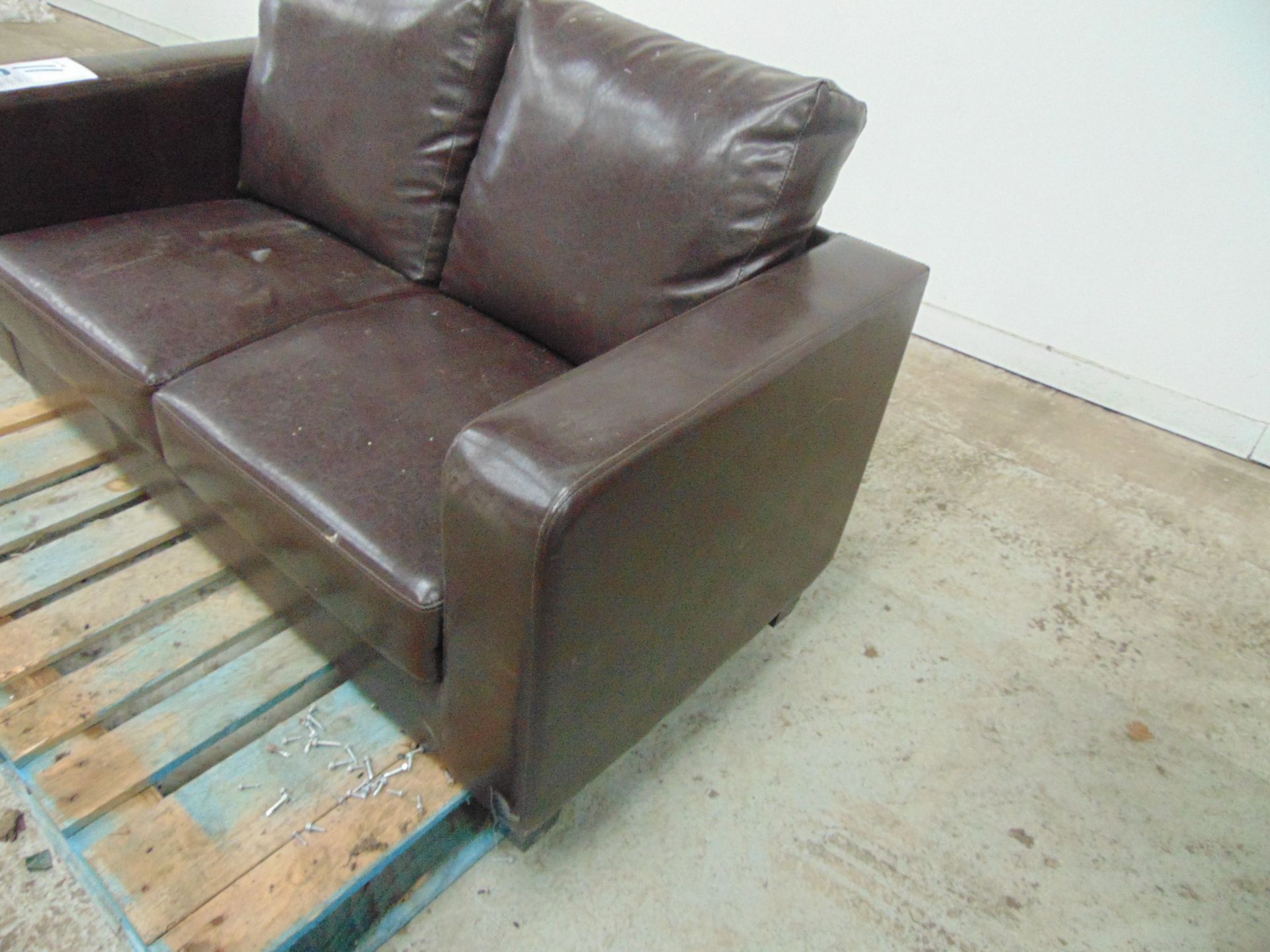 2 seater brown leather sofa - Image 2 of 3