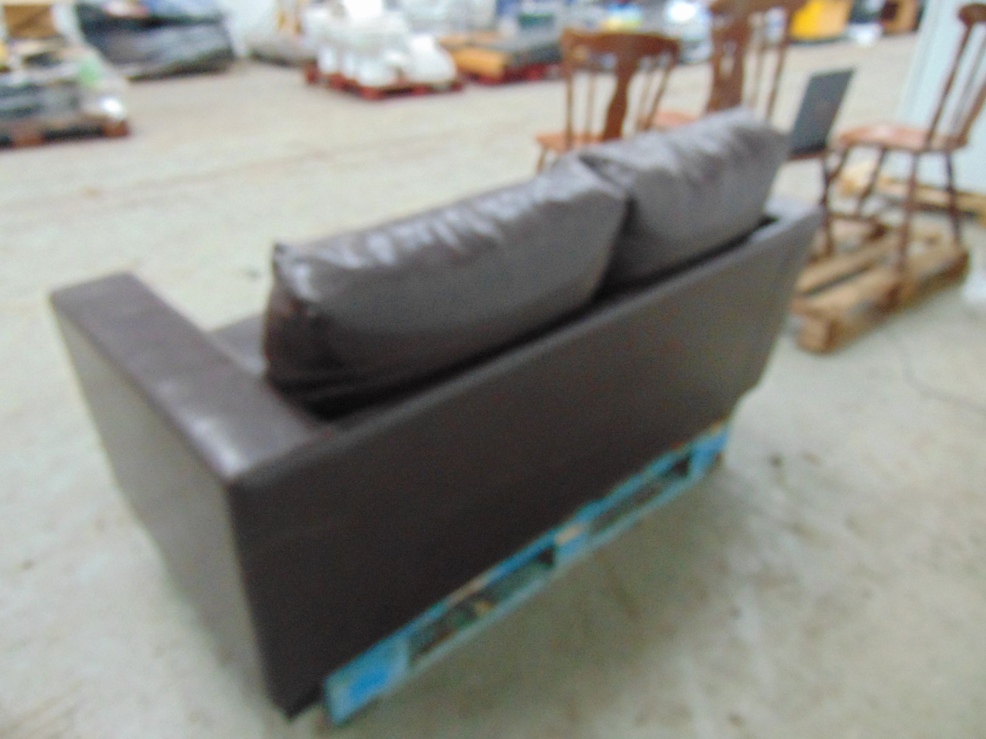 2 seater brown leather sofa - Image 3 of 3