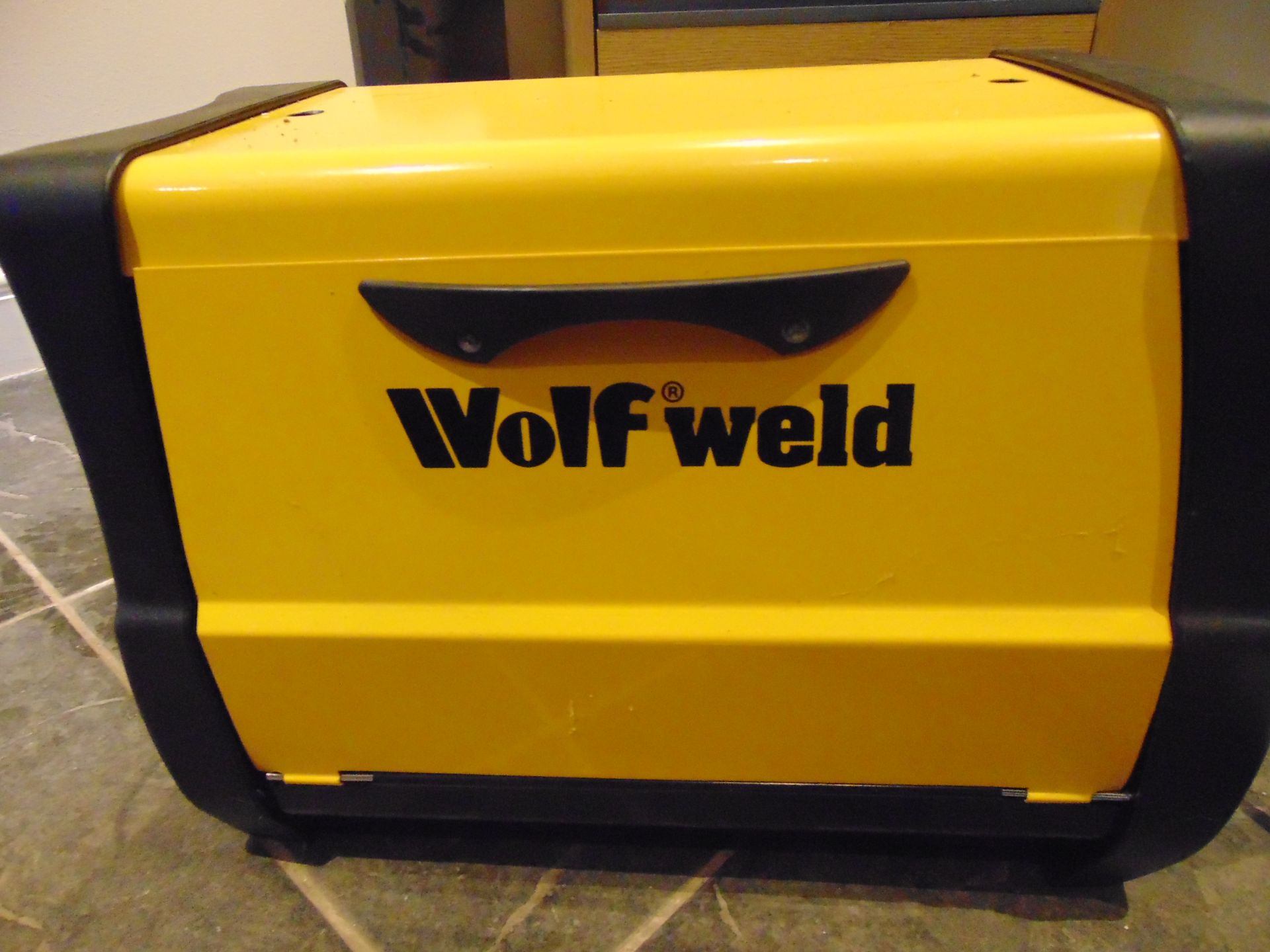 Wolfweld 140amp mig welder- still in box never used- cost over £400.00 - Image 2 of 8