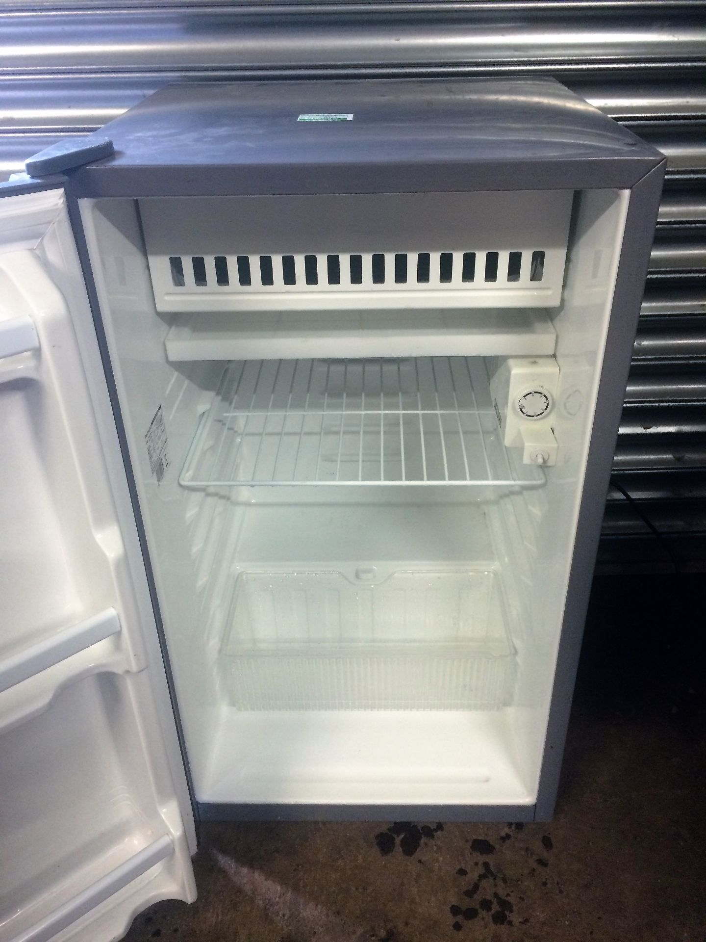 Daewoo Silver Refrigerator - Model: FR-153SL - Image 2 of 4