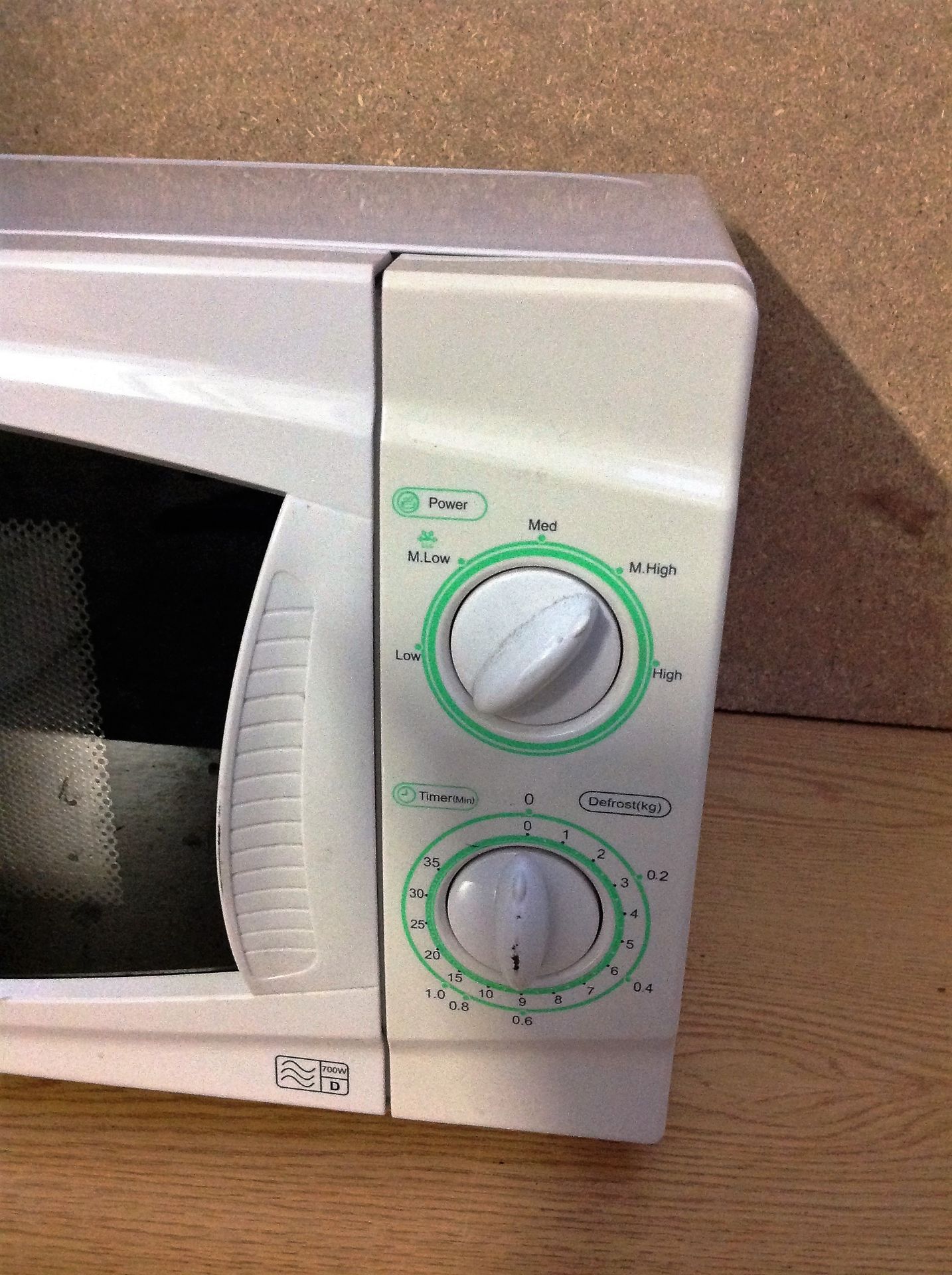 Sainsburys Domestic White Microwave Oven - Model: 587115 - Image 2 of 4