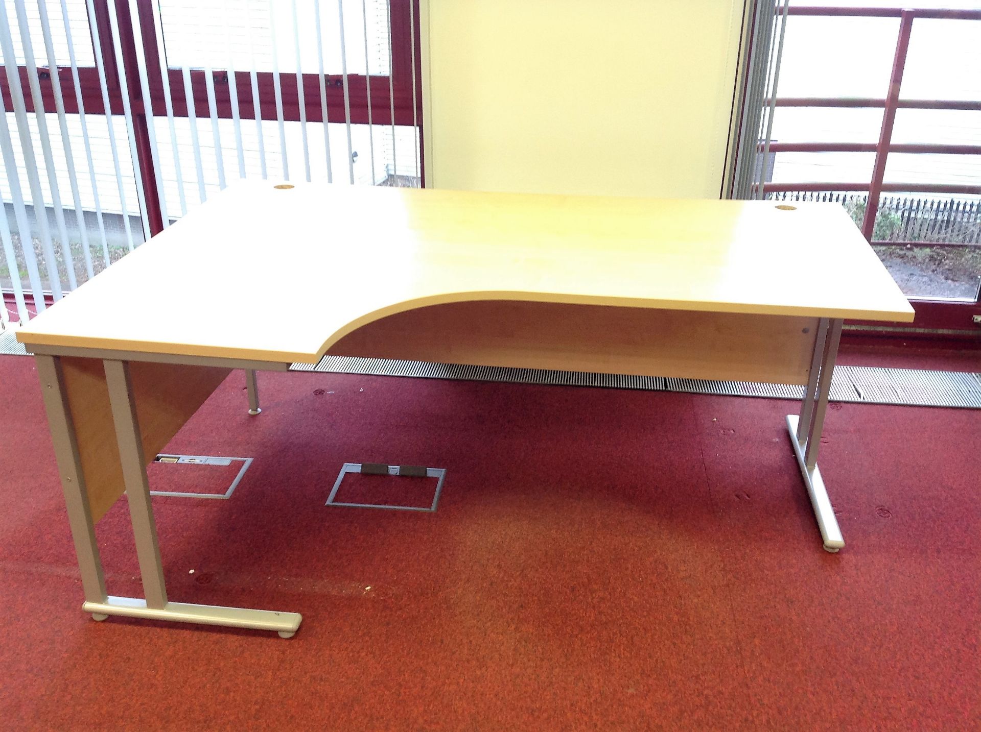 Corner Desk - Measurements: H: 73cm L: 180cm D: 120cm (10)