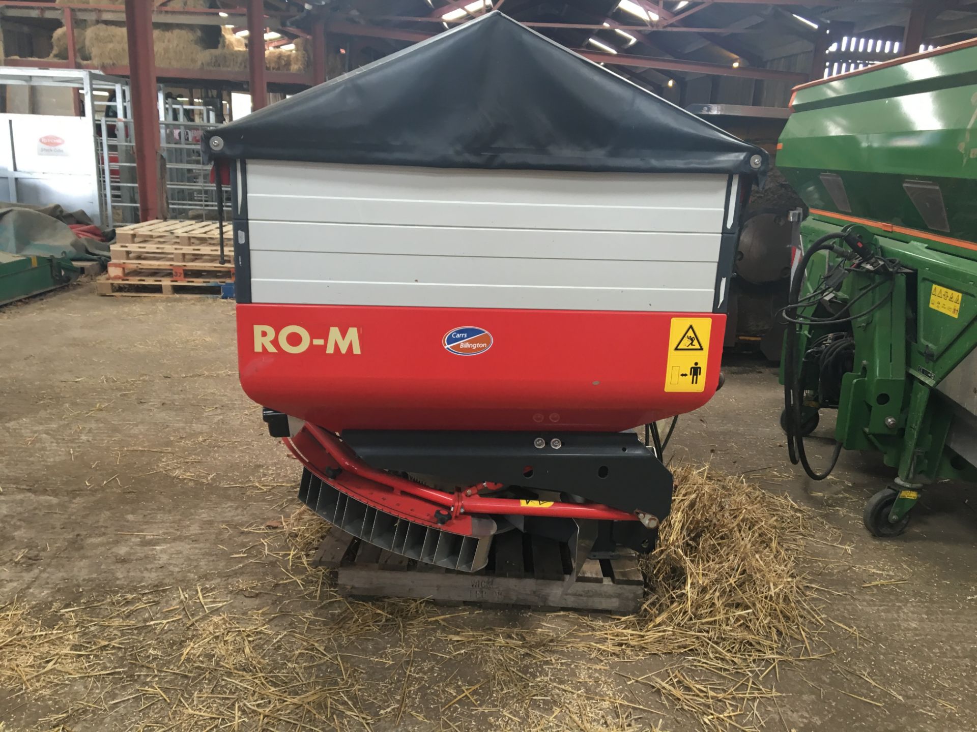 Vicon Rota Flow RO-M 1100 Fertilizer Spreader - Image 4 of 5