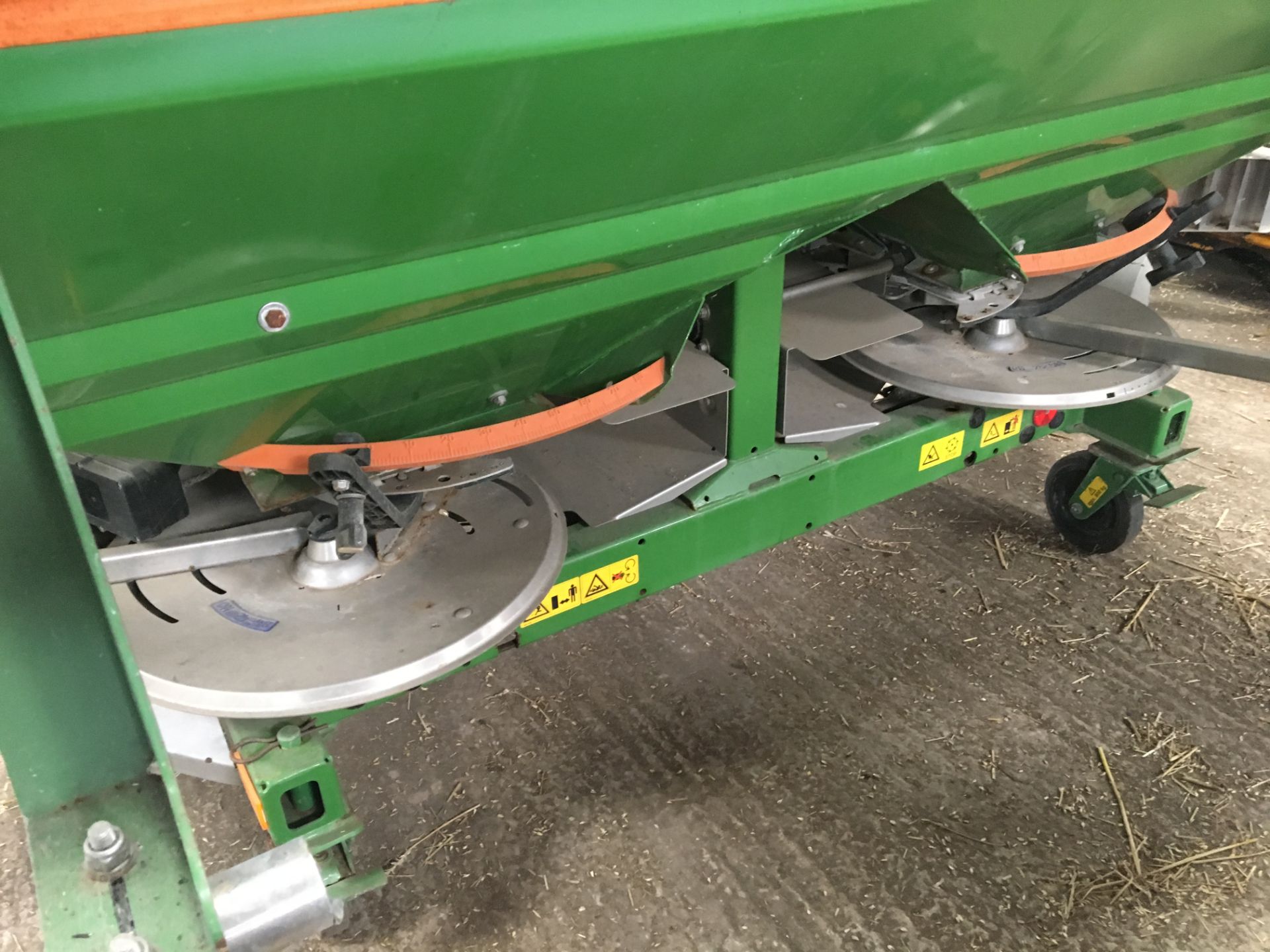 Amazone ZA-M 3600 Ultra Profis Hydro Fertilizer Spreader - Image 3 of 6