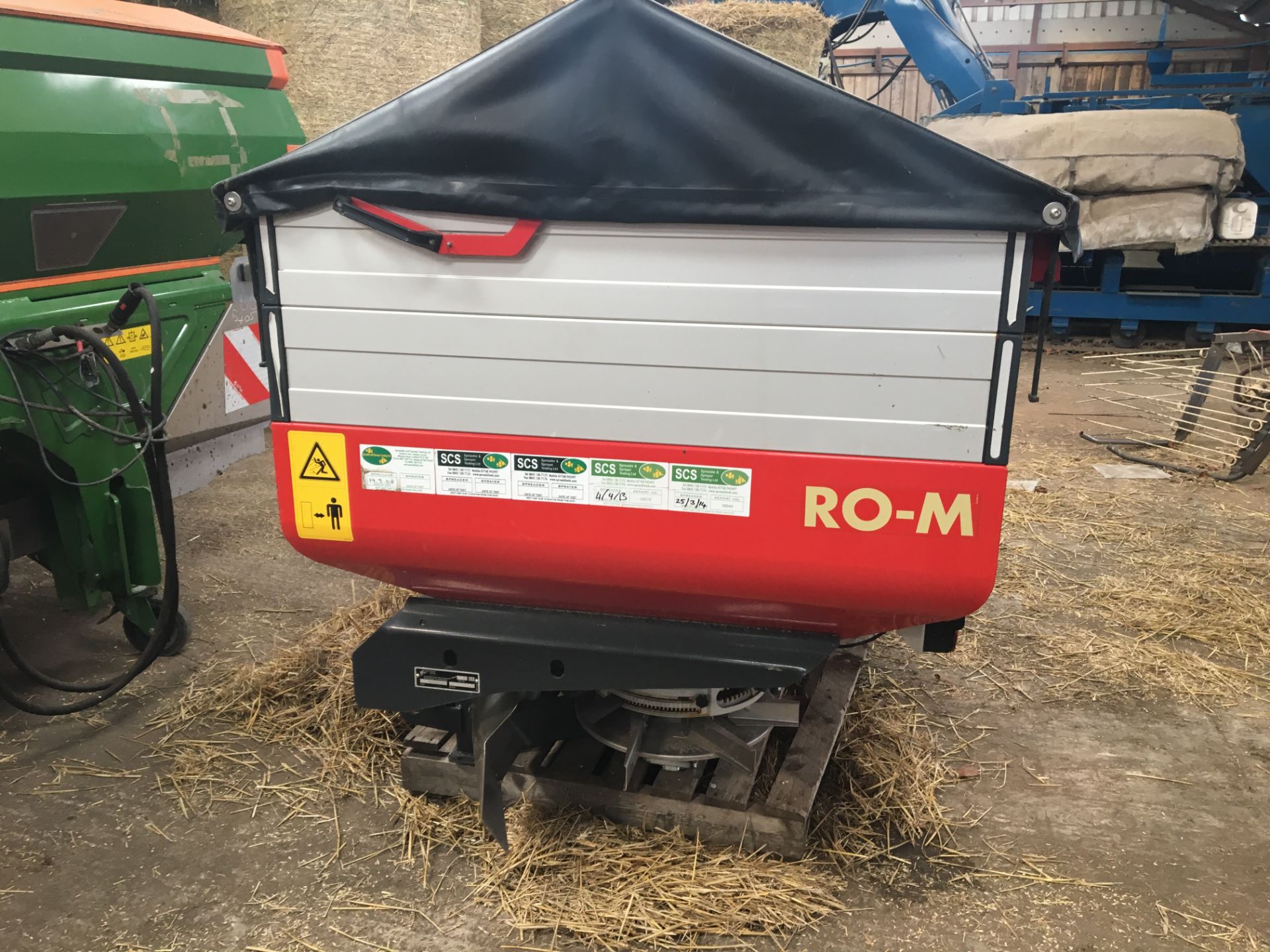 Vicon Rota Flow RO-M 1100 Fertilizer Spreader - Image 2 of 5