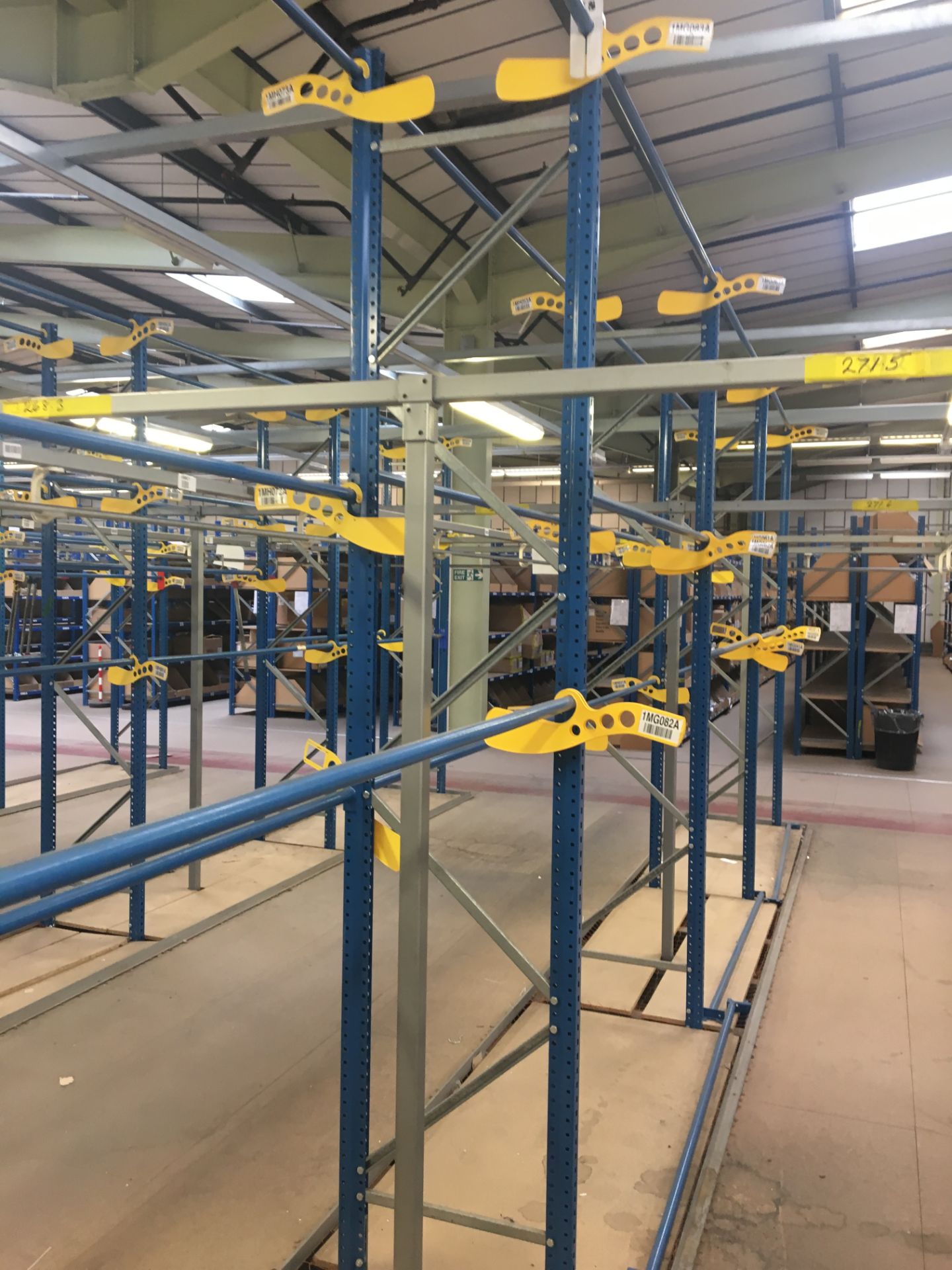 Large quantity of lightweight quick form garment racking comprising: Approximately 716 bays - Image 6 of 8