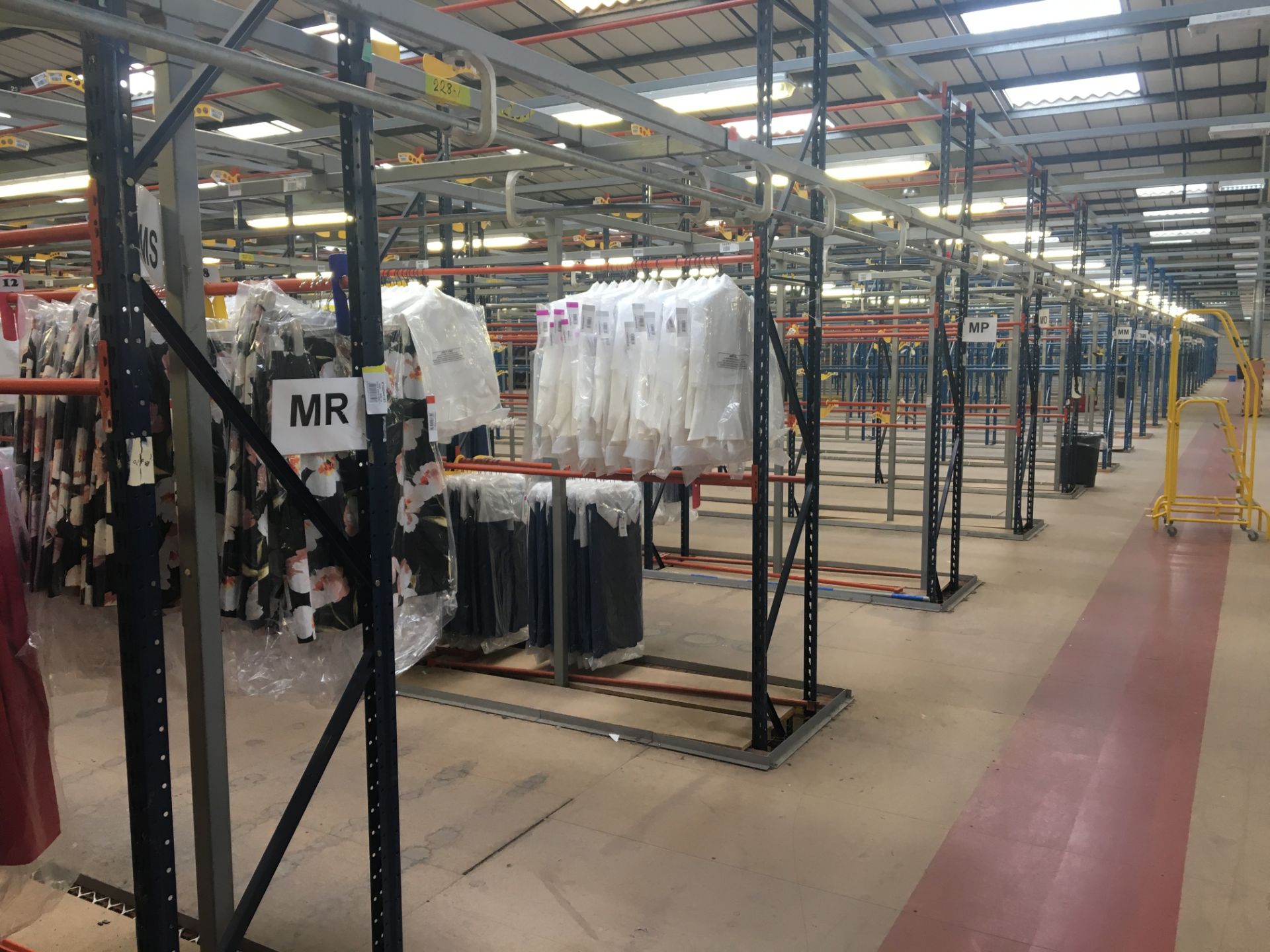 Large quantity of lightweight quick form garment racking comprising: Approximately 716 bays - Image 3 of 8