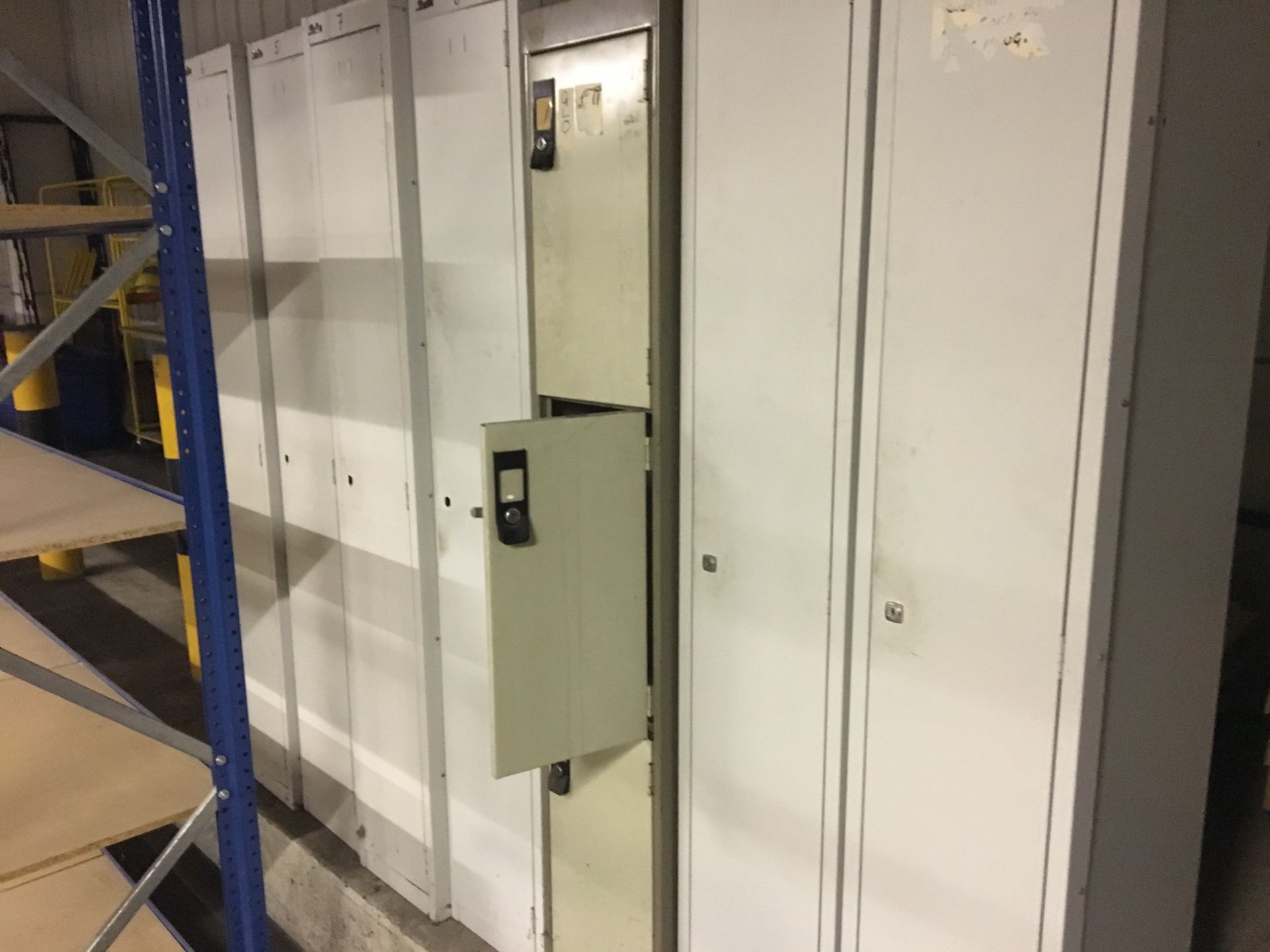 7 x Single bay matel locker units.