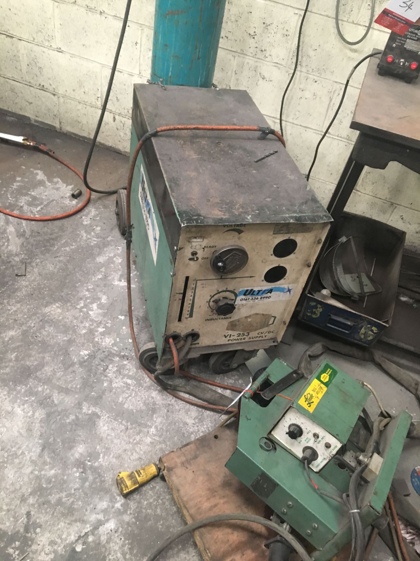 Union Carbide Model VI-253 Mig Welder with Wire Feed