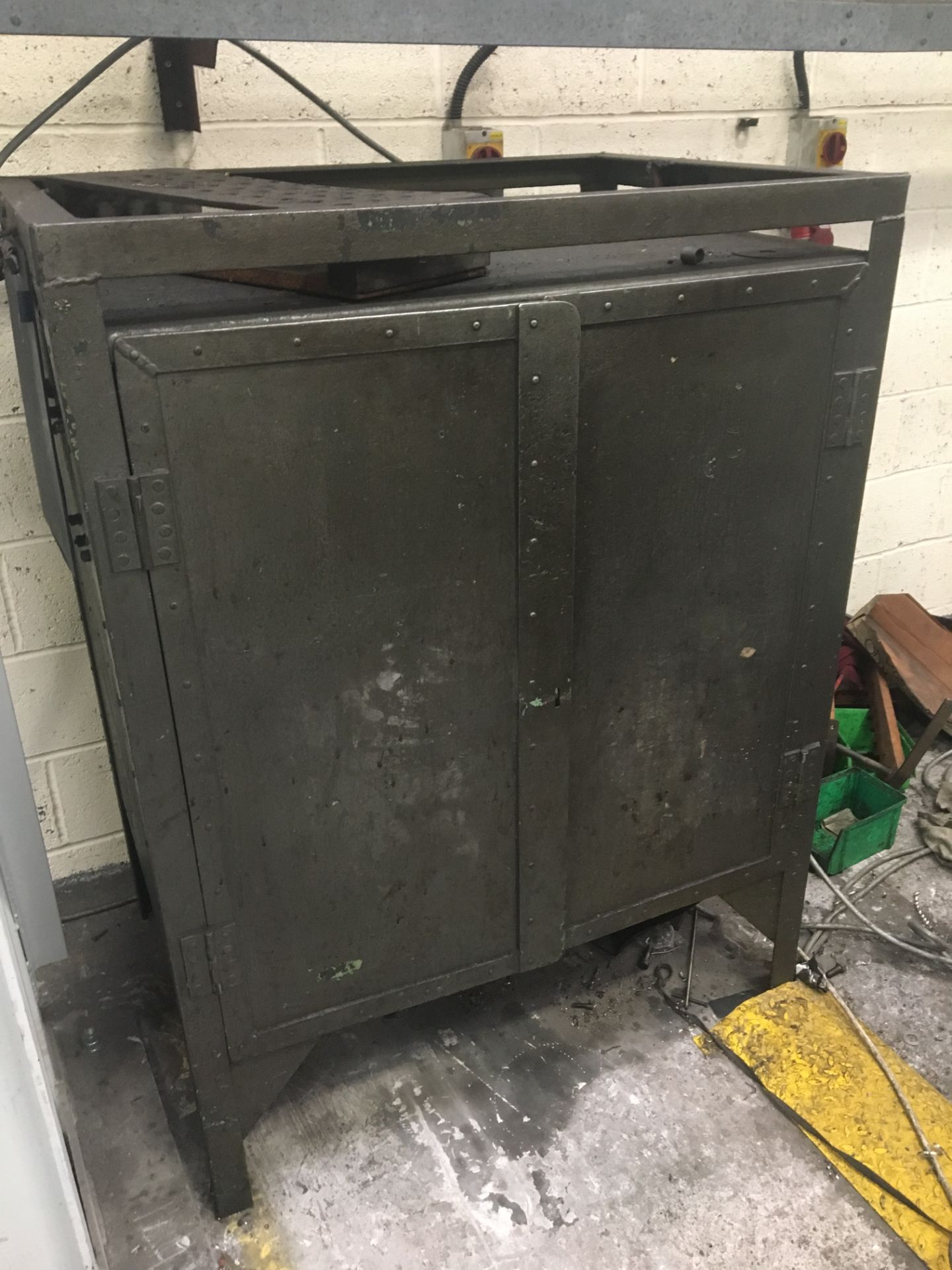 Metal Tool Cabinet