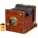 Small English Field Camera by "The PhotoC Artists", c. 1890 Marked: "The PhotoC Artists Co-Opve