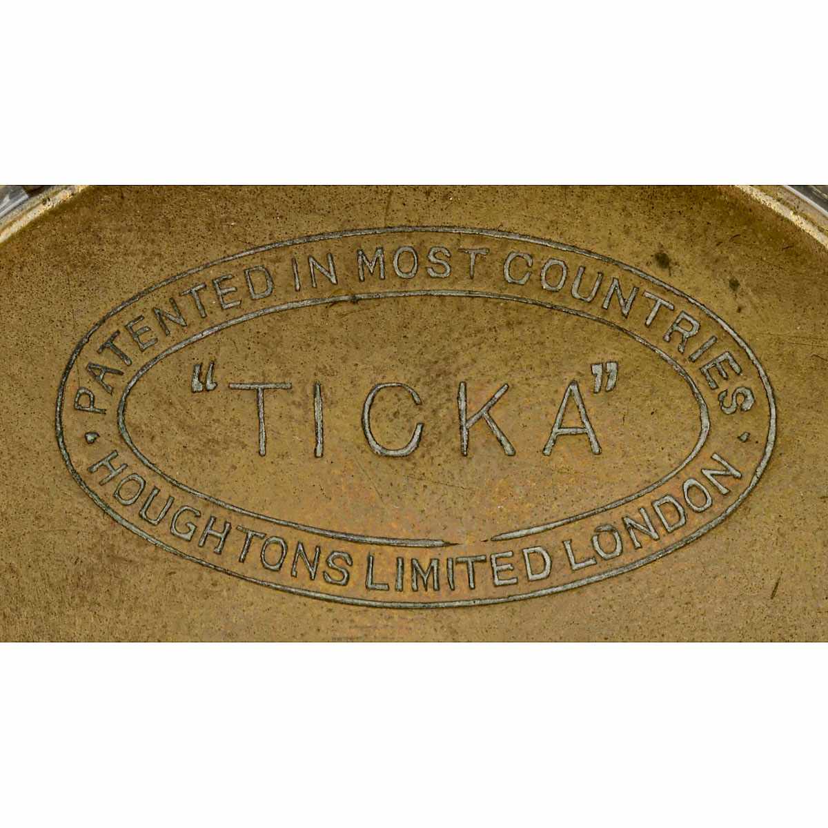 "Ticka" Watch-Pocket Camera (Brass), 1905 Houghtons Ltd., London. 16 x 22 mm, lens cap. Very rare - Image 2 of 2