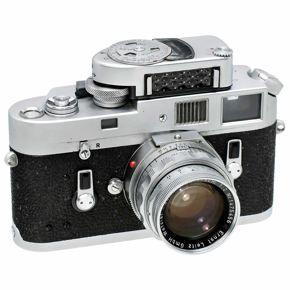 Leica M4 with Summicron 2/5 cm, 1967 Leitz, Wetzlar. No. M4-1175364, chrome. Summicron 2/5 cm, no.
