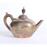 A Victorian silver teapot, makers marks T.S., 265.3g (including handle)