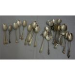 31 x Assorted silver tea spoons 9.5toz