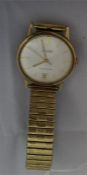 Accurist 21 jewelled shock master, with date, 9 ct Gold gentleman's watch