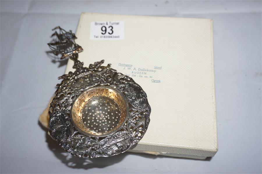 1 Silver tea strainer from JWA Dollekamp in Rijssen