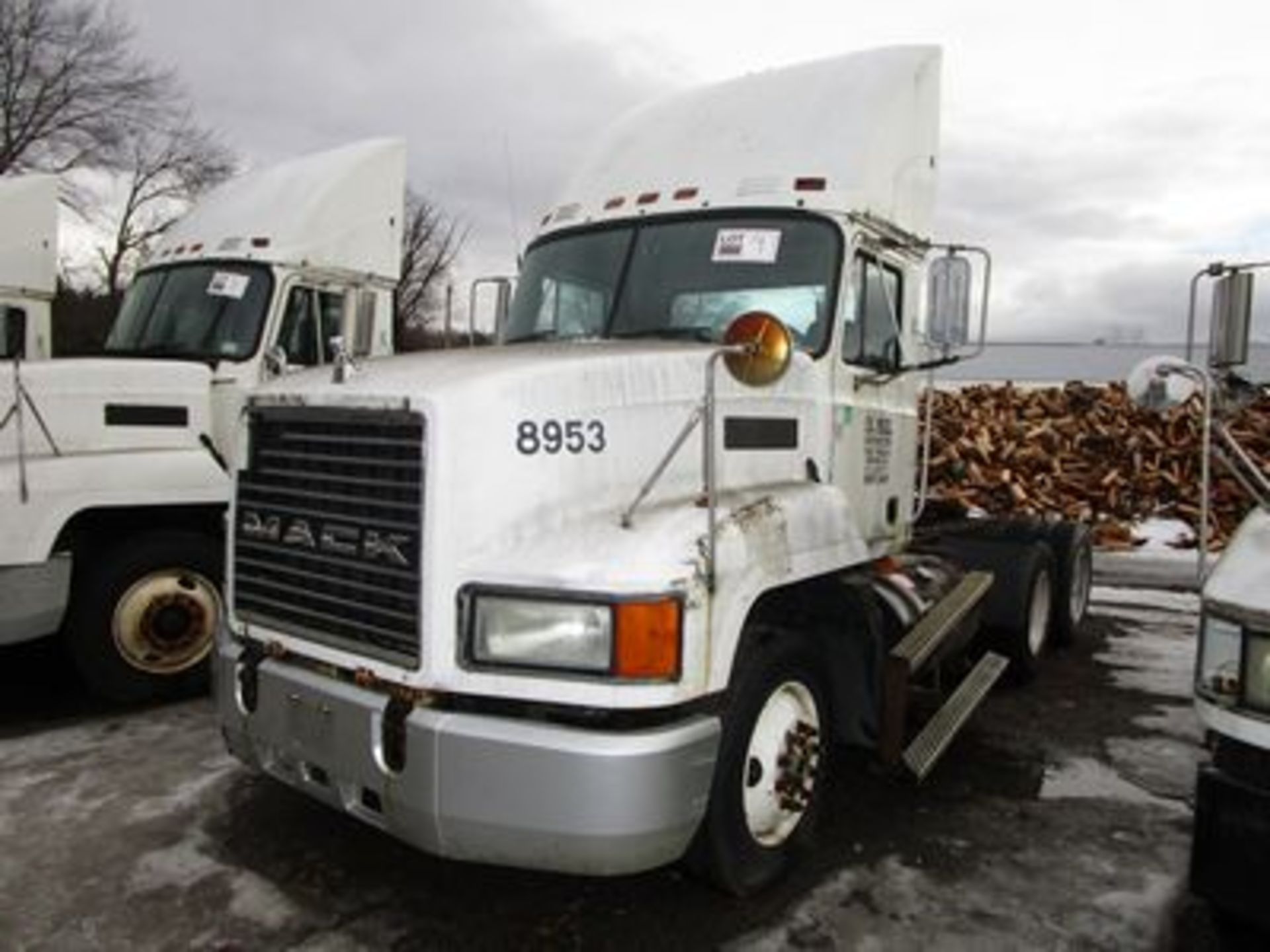 2001 MACK CH613 TRUCK TRACTOR, (AS IS CONDITION) VIN #1M1AA14Y71W139497