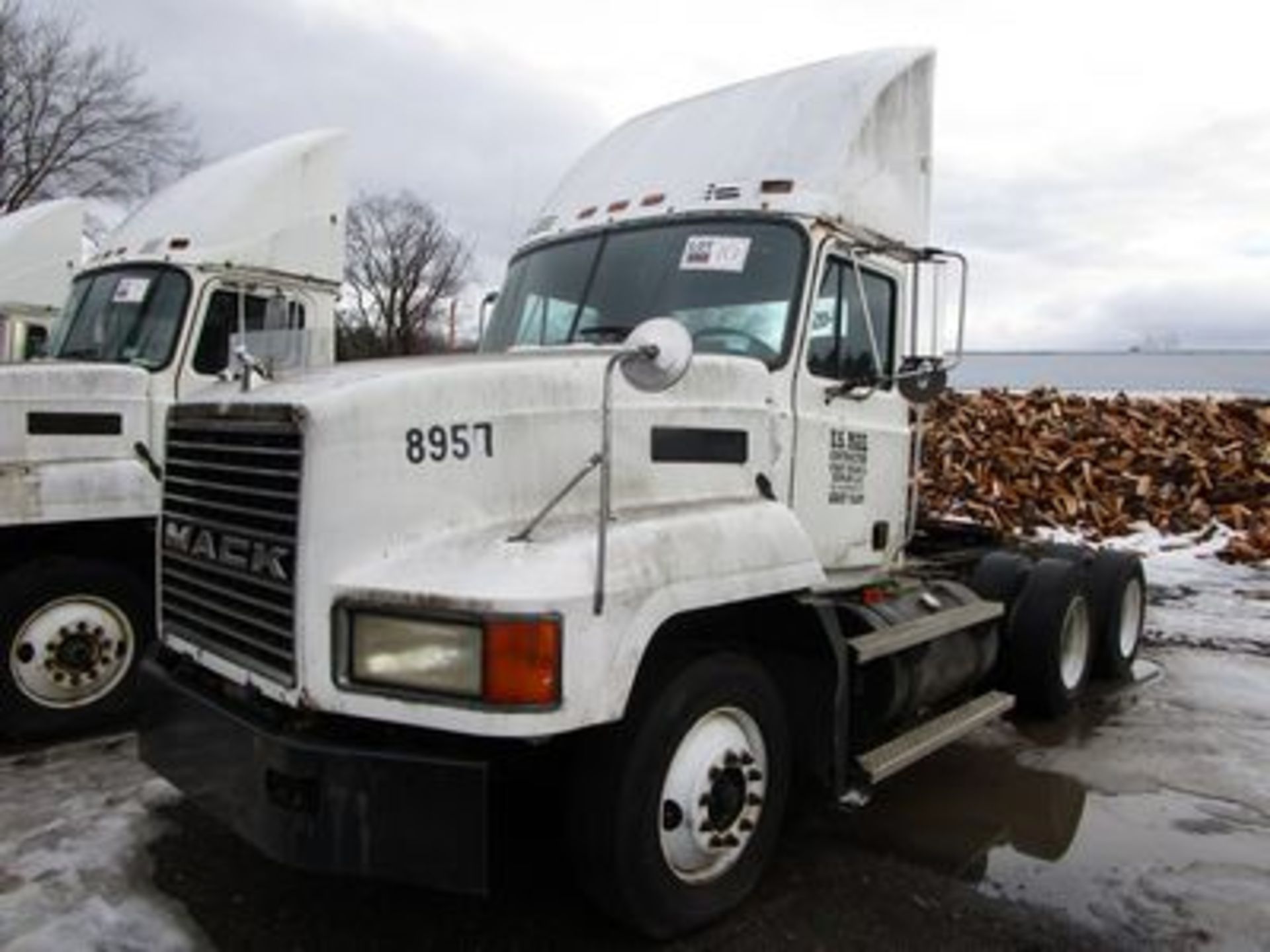 2001 MACK CH613 TRUCK TRACTOR, (AS IS CONDITION) VIN #1M1AA14Y51W139501