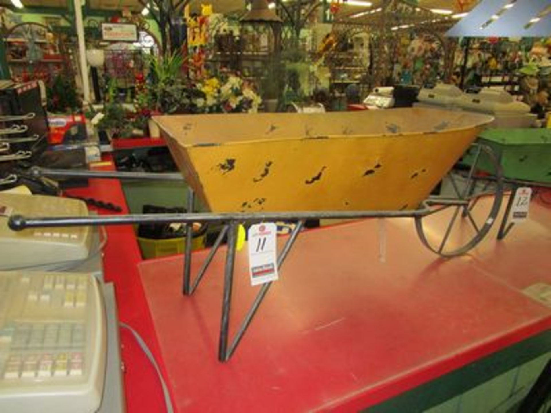 MET. DECORATIVE WHEELBARROW