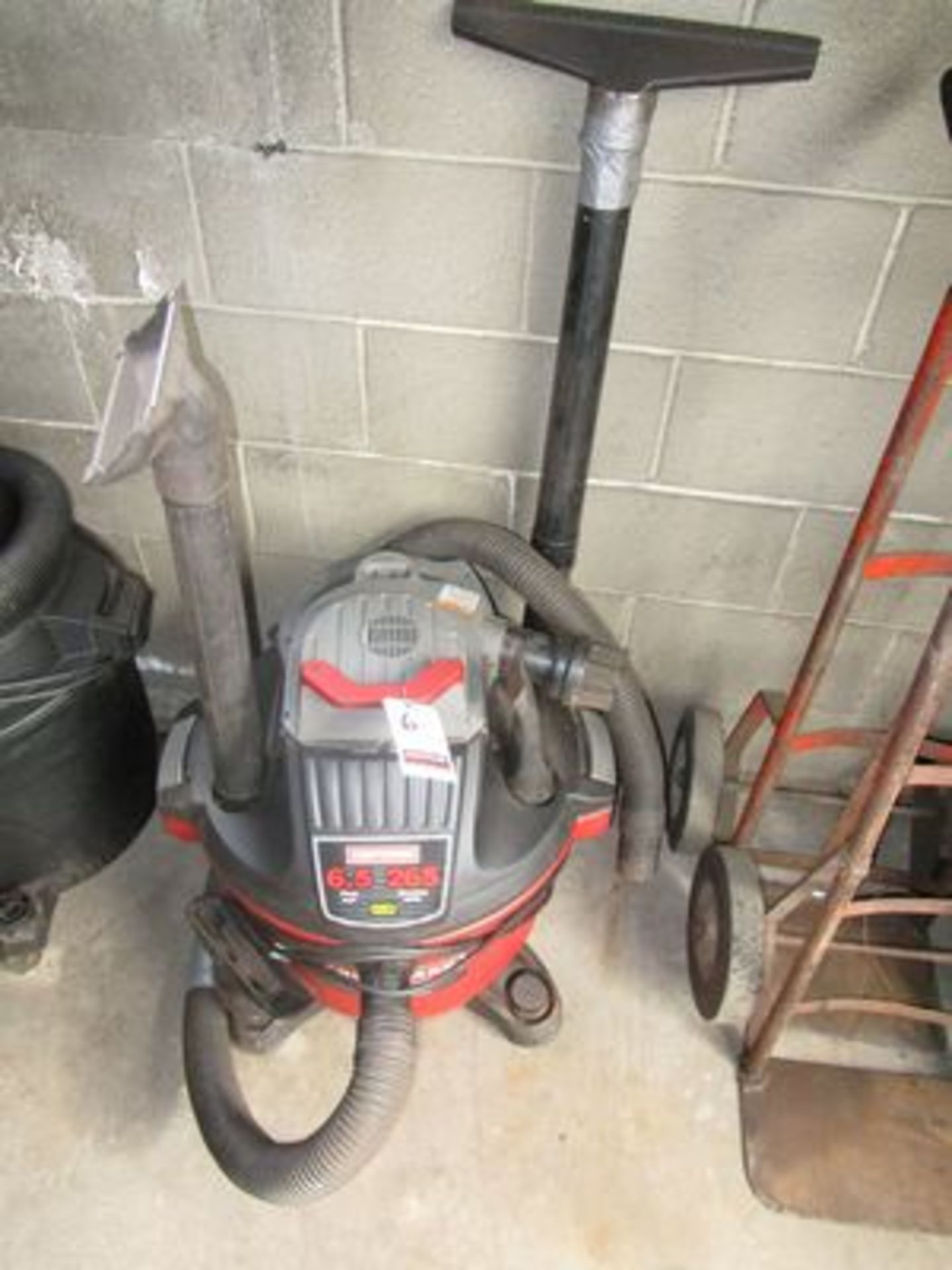 CRAFTSMAN PORT. 16-GAL. WET/DRY VAC.