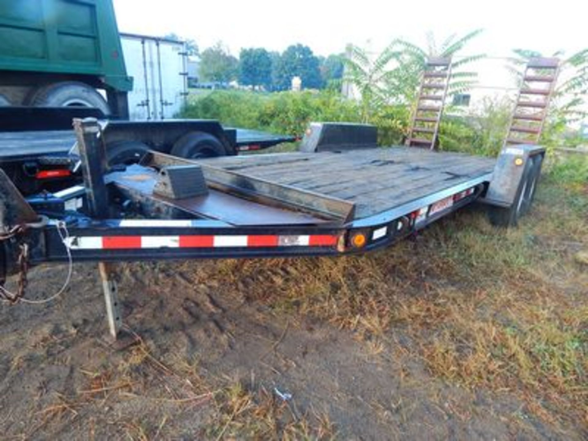 2006 CONTRAIL 18' X 78" EQUIPMENT TRAILER, T/A, DUAL WHEELS, WOOD DECK, STEEL RAMPS, M/N C-12,