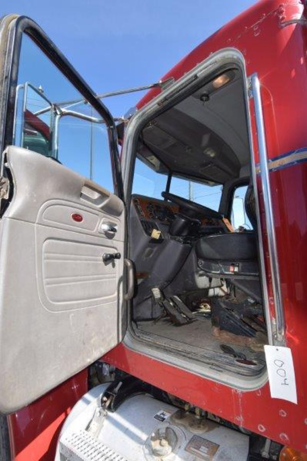 Peterbilt Tractor, Trail King Lowboy, Caterpillar 583H Pipelayer, Trailer with Auxiliary Equipment. - Image 32 of 68