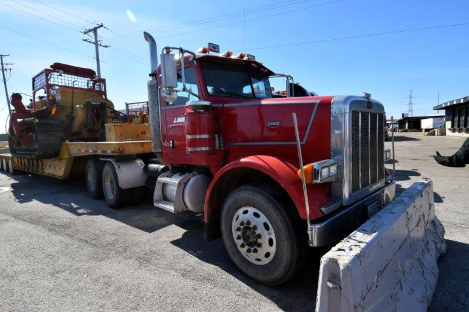 Peterbilt Tractor, Trail King Lowboy, Caterpillar 583H Pipelayer, Trailer with Auxiliary Equipment. - Image 27 of 68